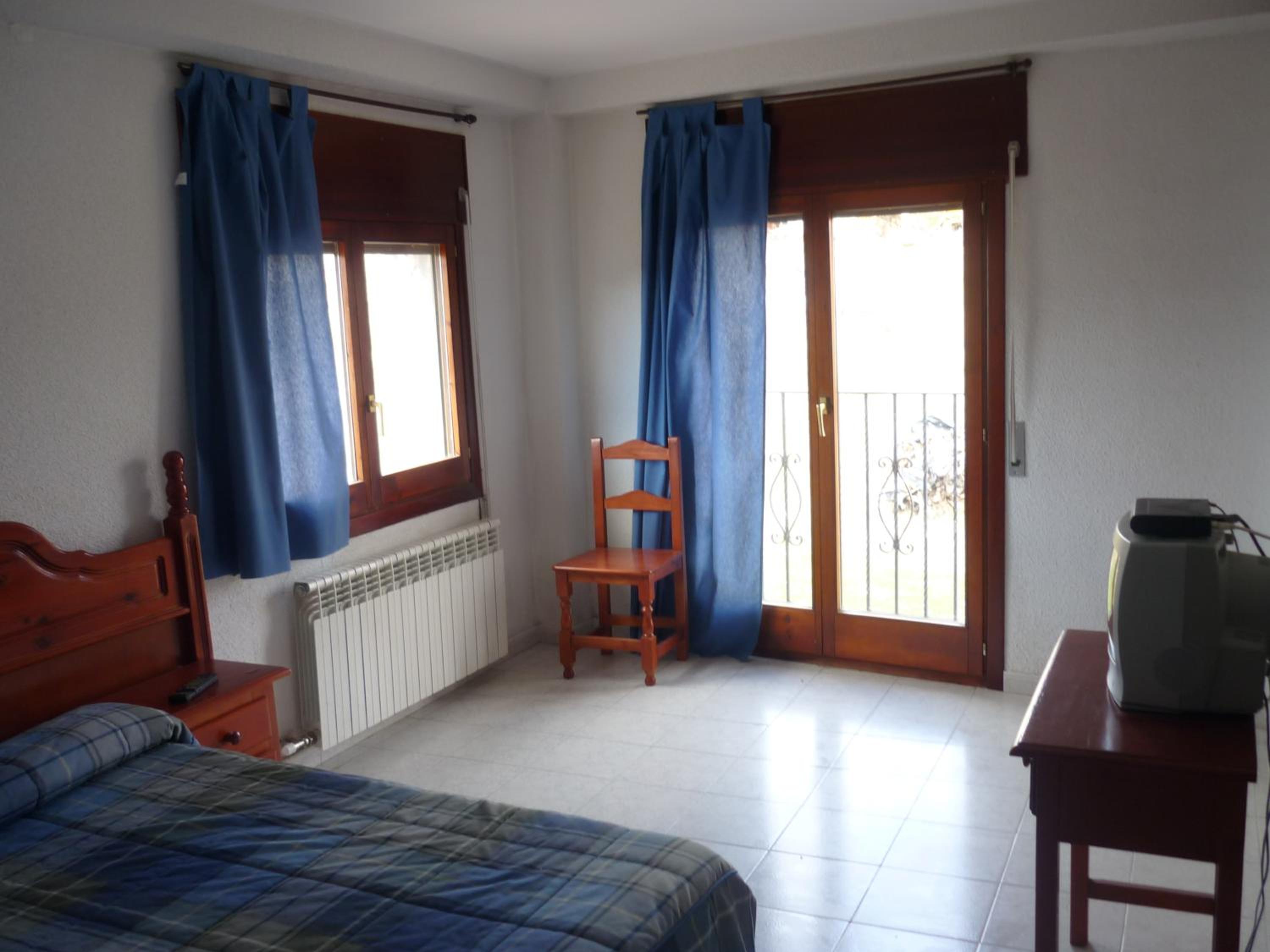 Twin Room - Photo 1