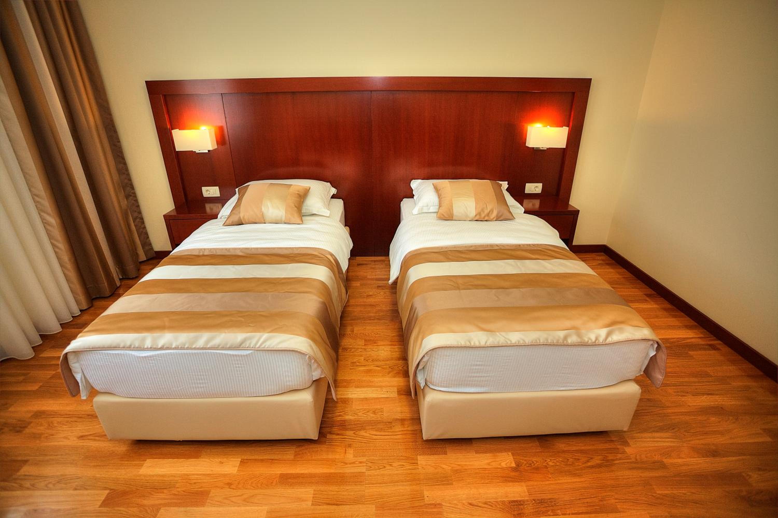 Twin Room with Balcony - Photo 1