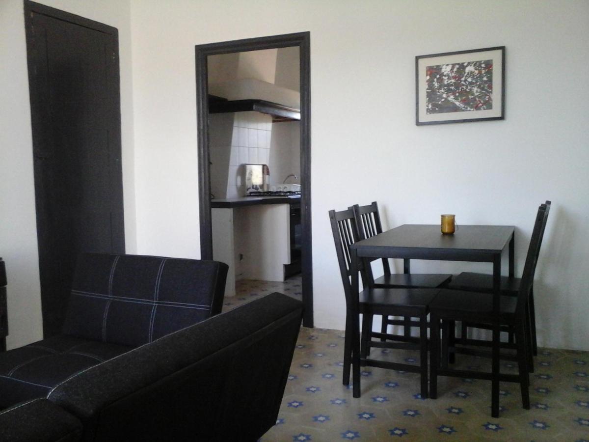 Family Room with Private Bathroom photo 3