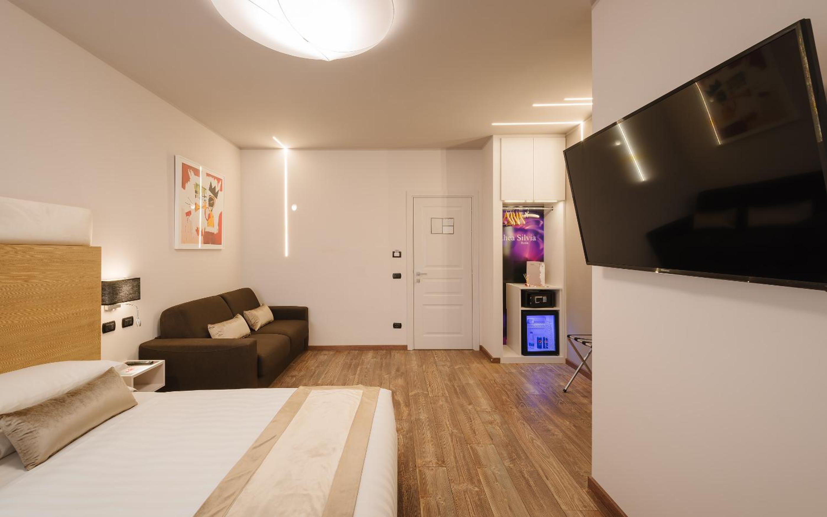 Deluxe Family Room photo 3