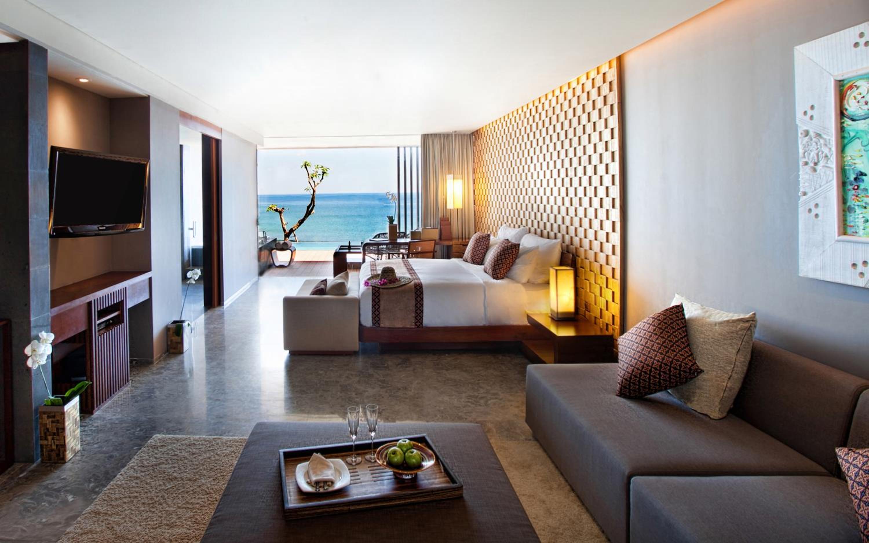 Ocean Front Pool Suite with Free Benefits - Photo 1