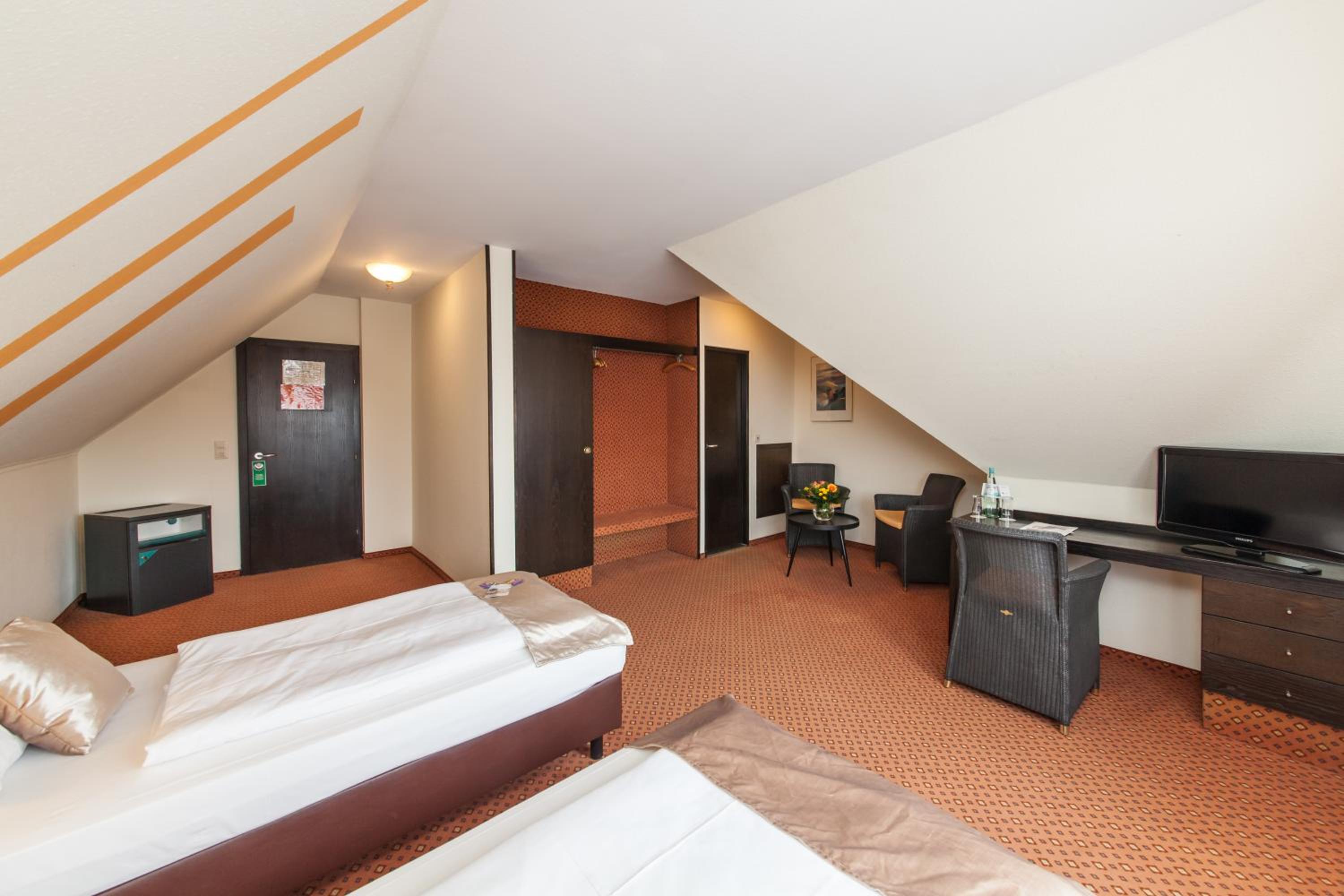 Standard Double or Twin Room photo 2