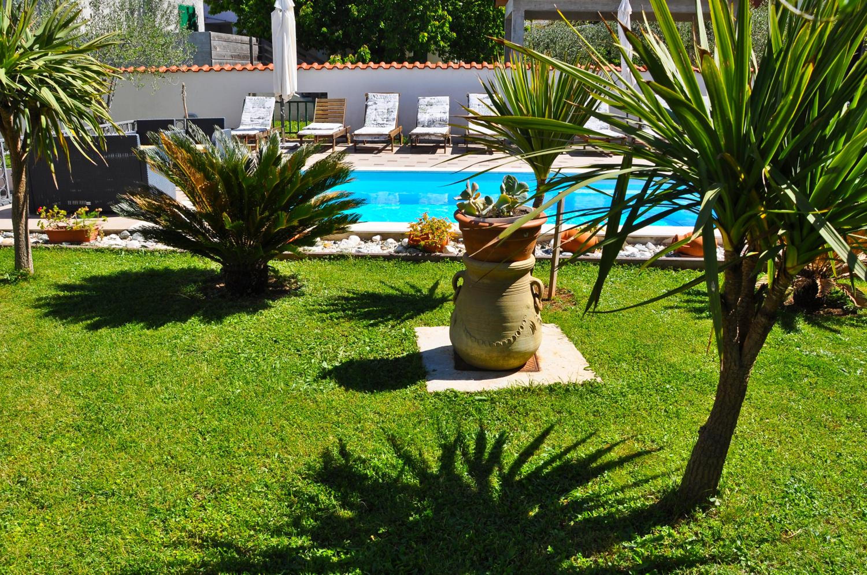 Two-Bedroom Apartment with Balcony photo 3