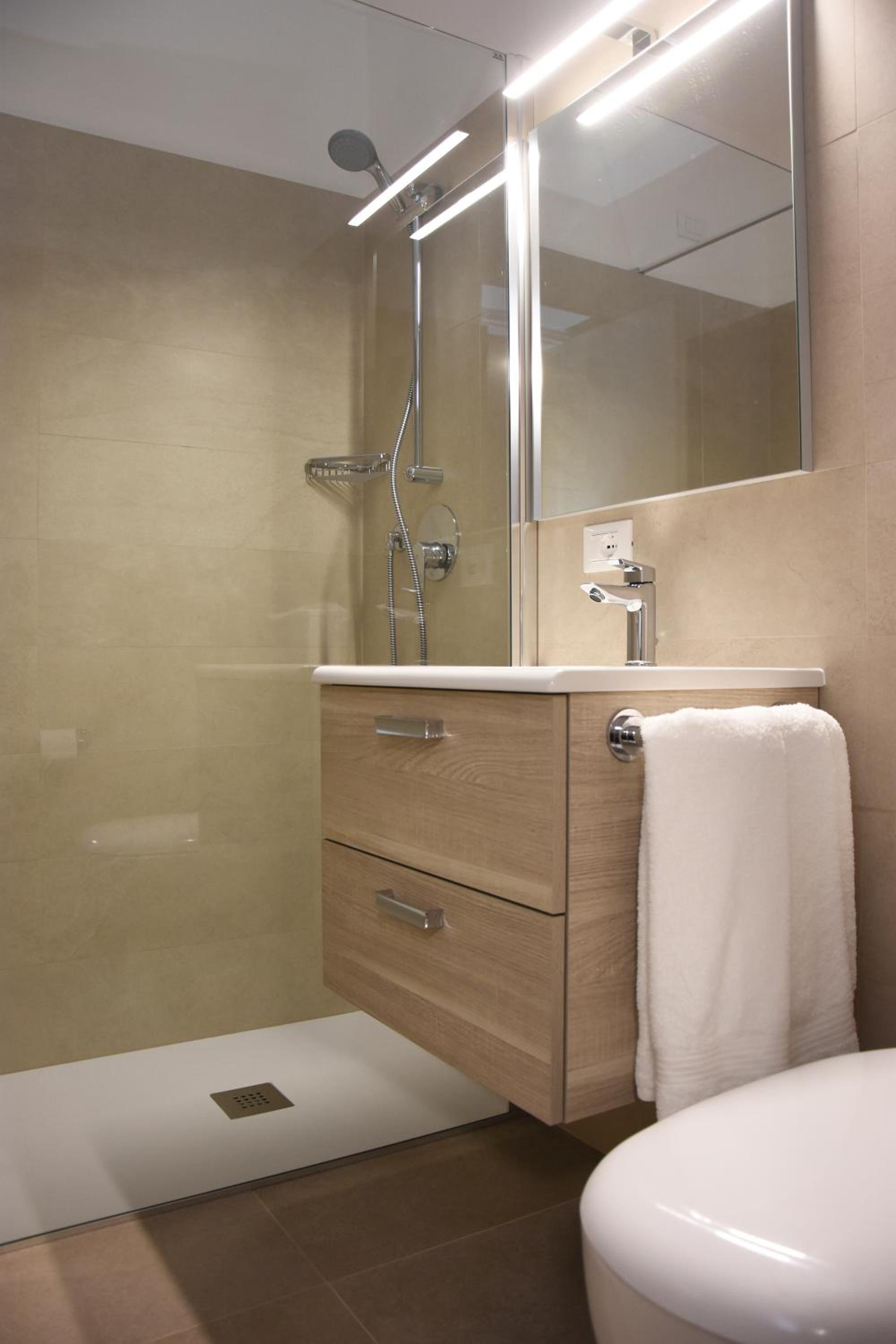 Double Room - Photo 2