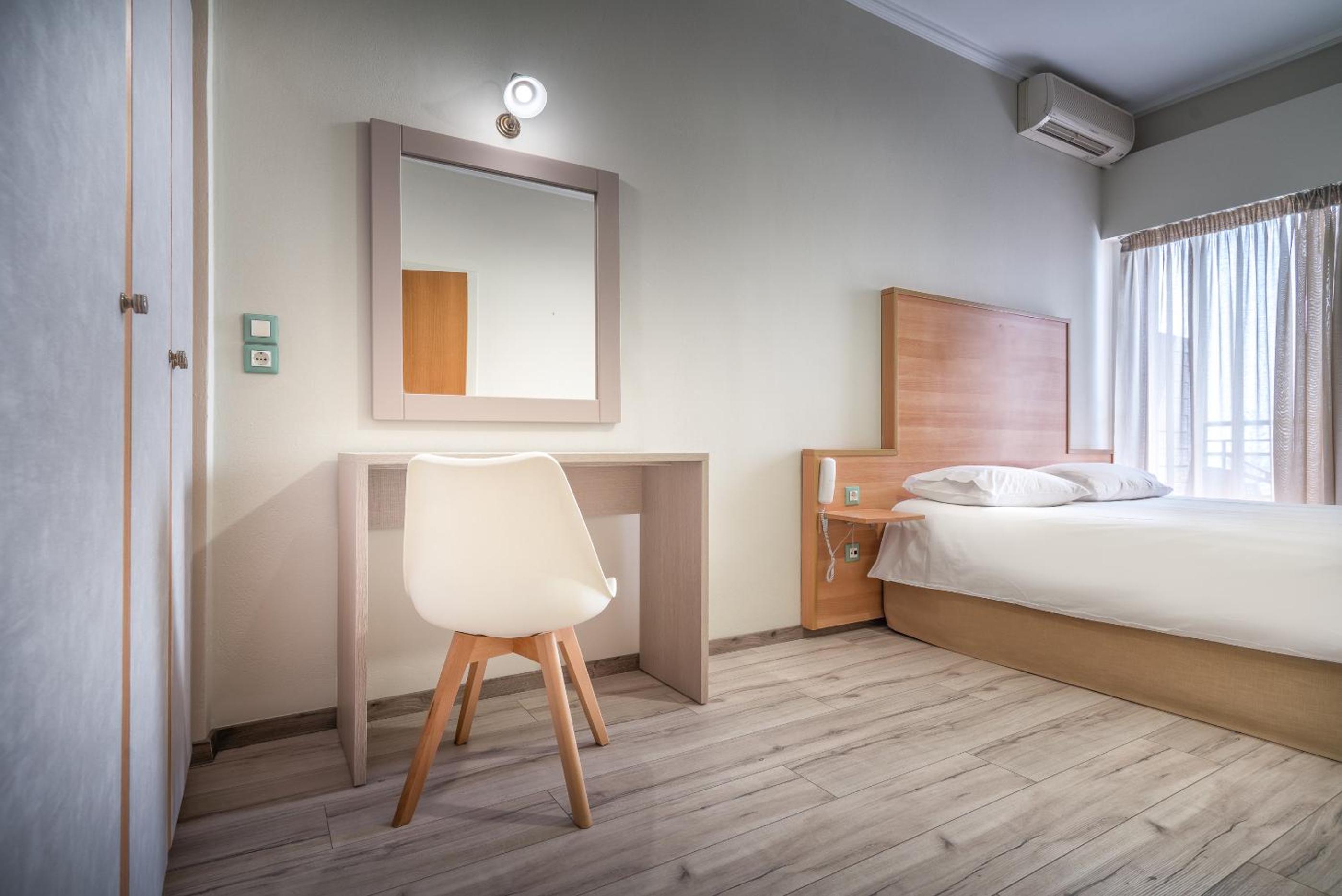 Standard Double or Twin Room photo 1