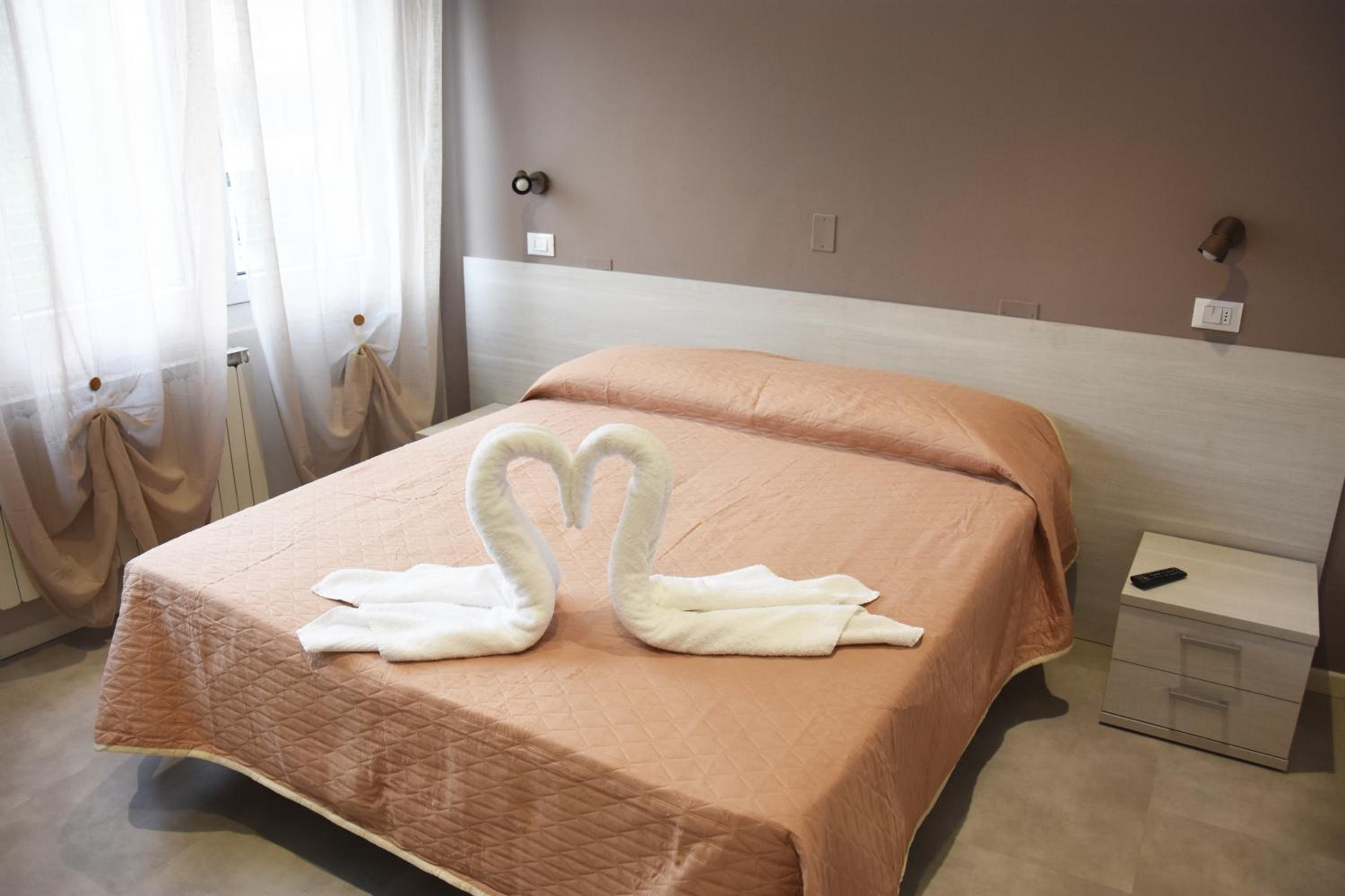 Double Room - Photo 4