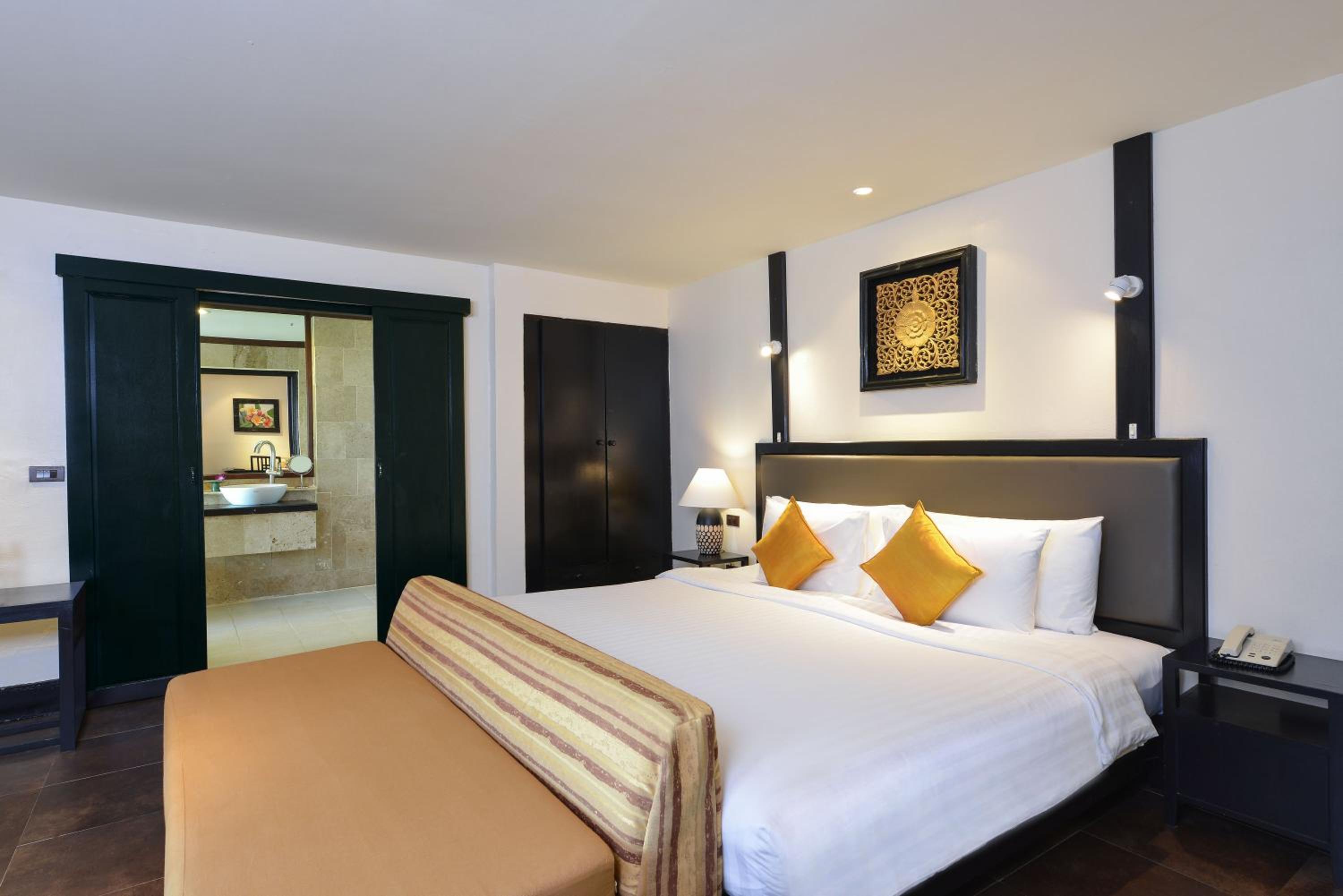 Deluxe Double or Twin Room with Sea View - Photo 7