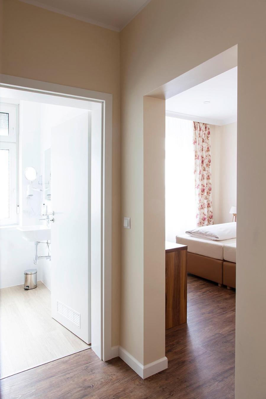 Double Room - Photo 17
