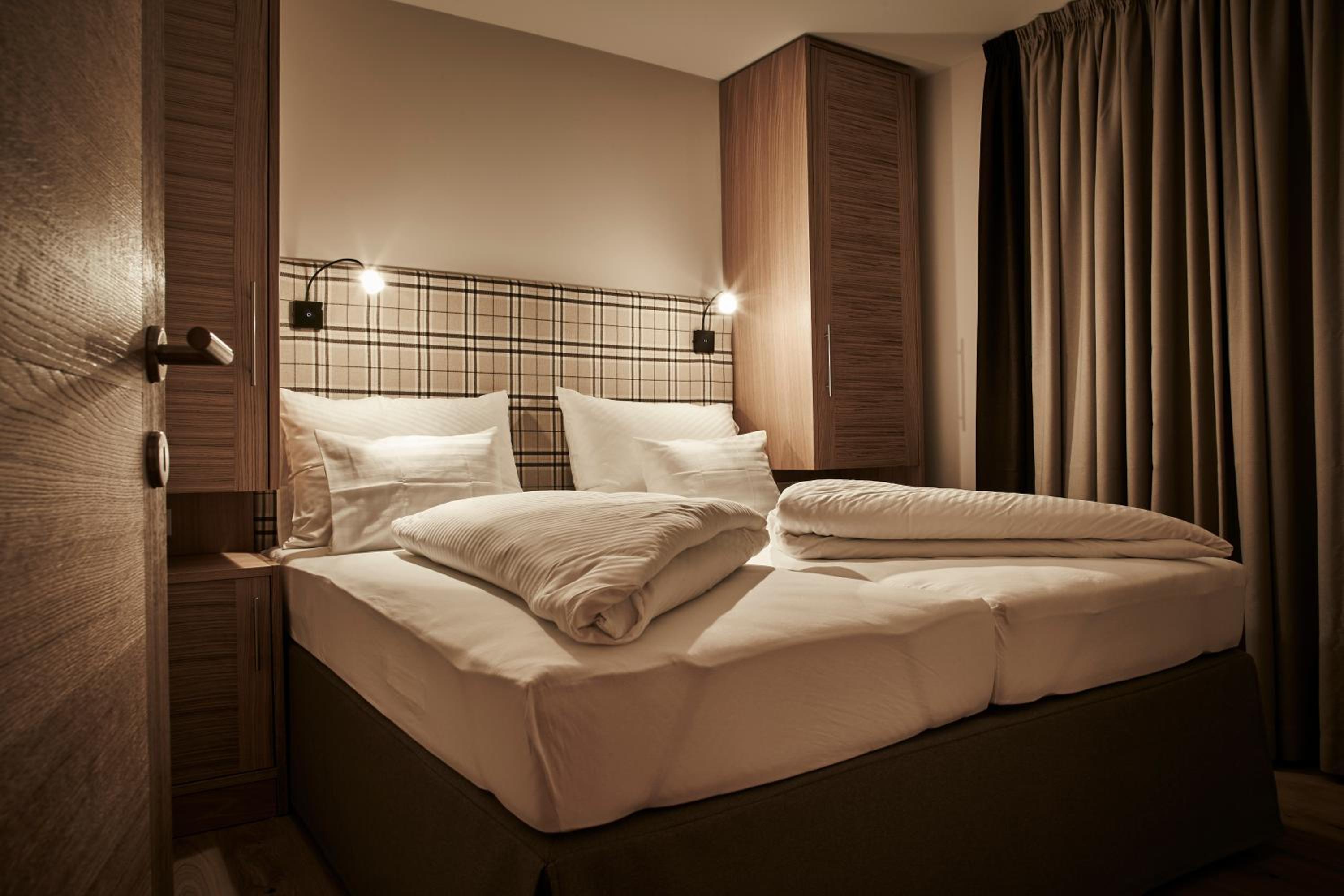 Luxury Three-Bedroom Apartment