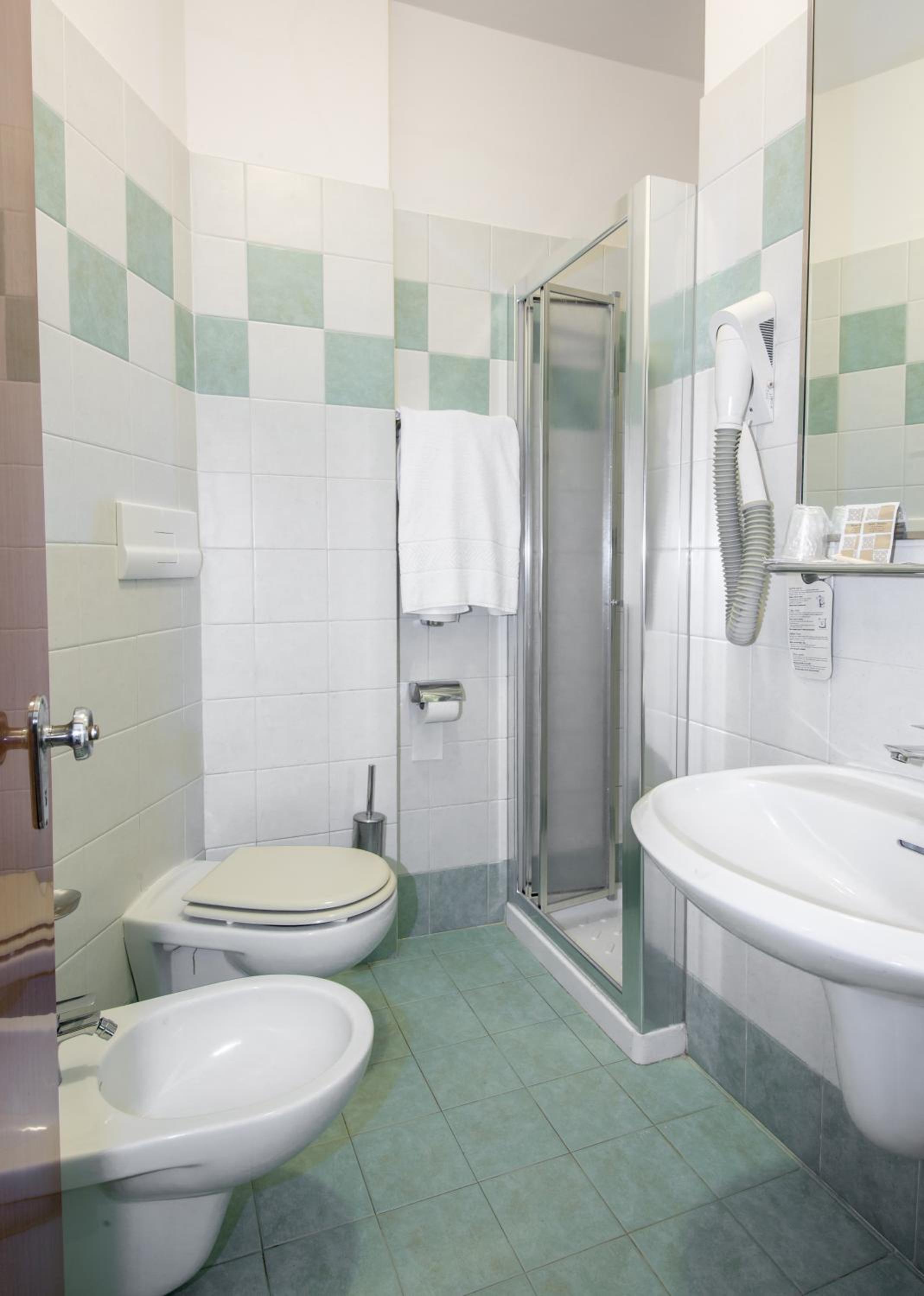 Standard Triple Room photo 3