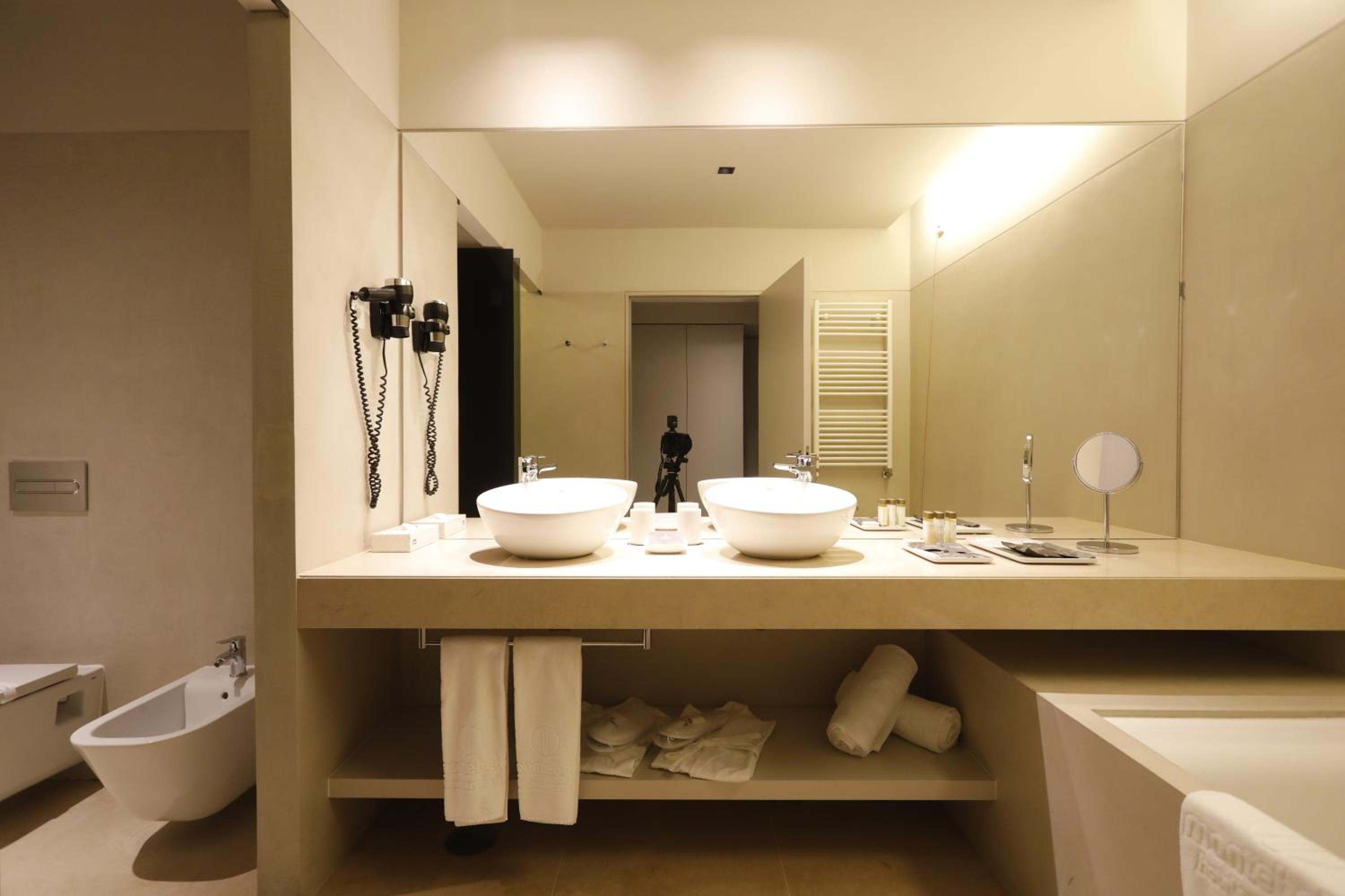Single Room with Balcony photo 3