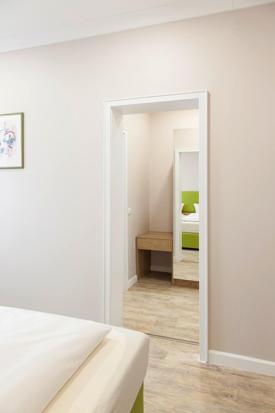 Double Room - Photo 6