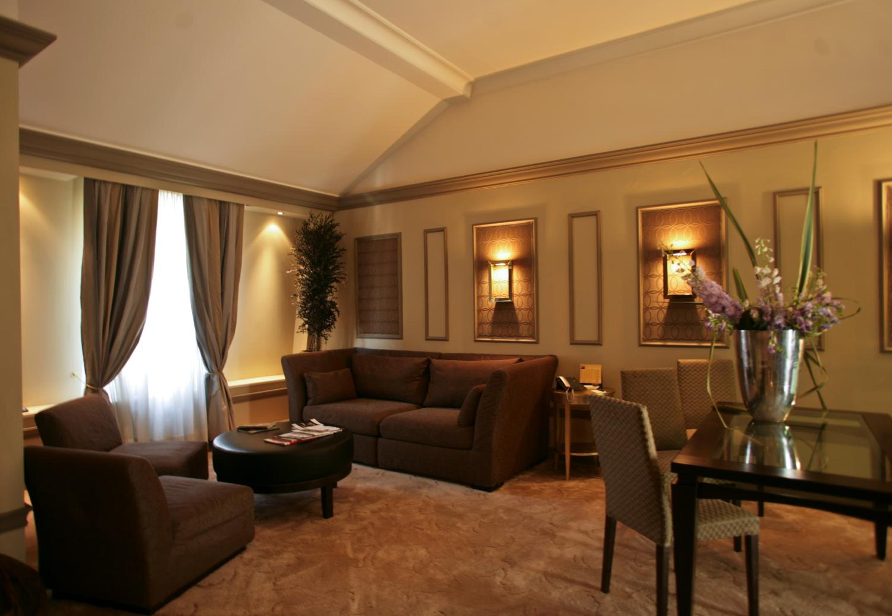 Presidential Suite thumbnail 6