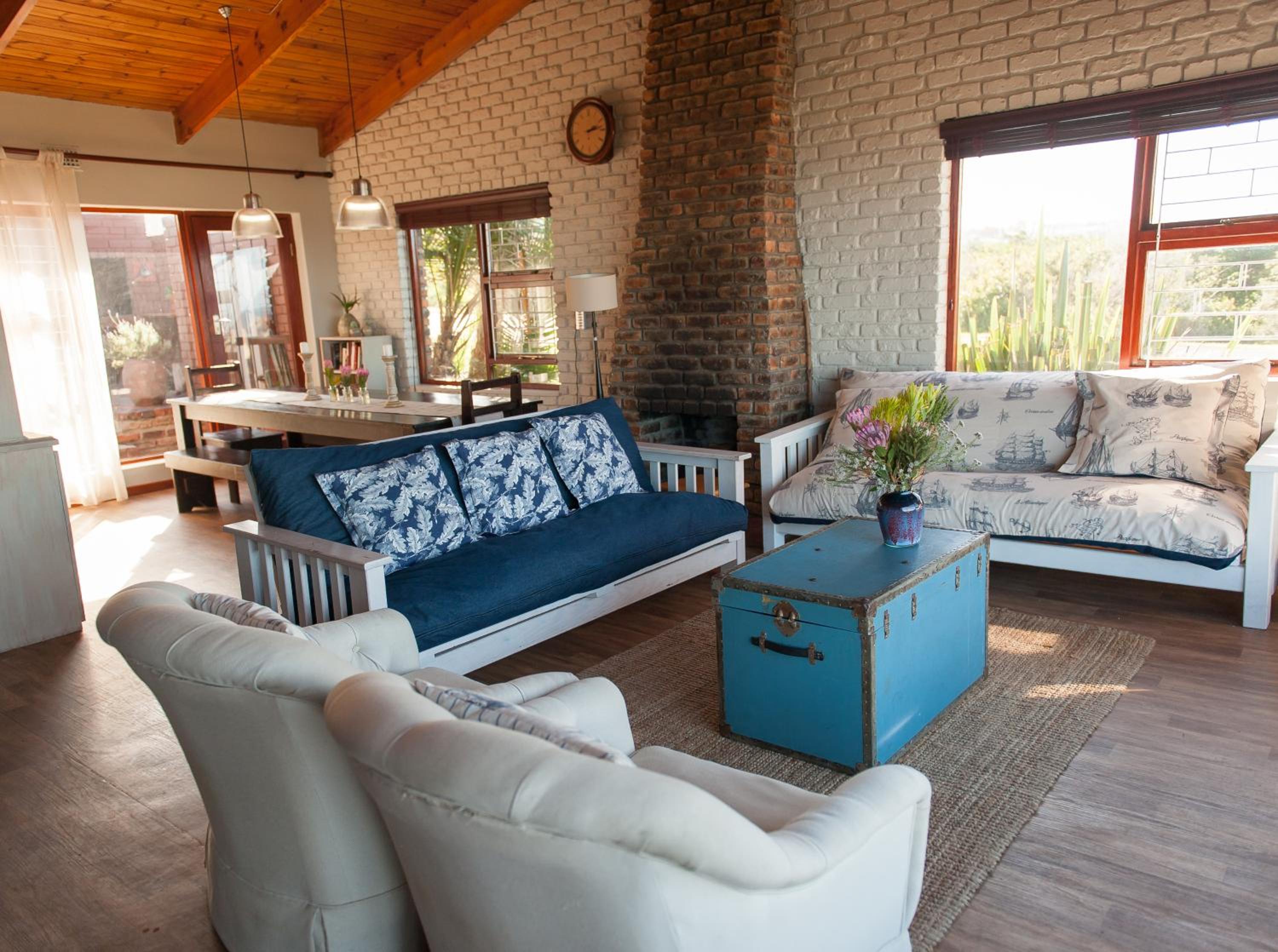 Three-Bedroom House - Sea Front - Photo 21