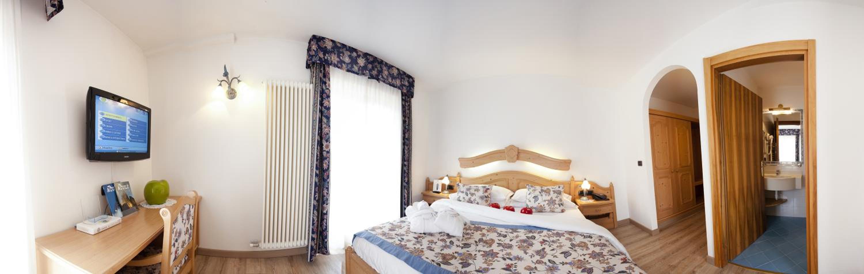 Double Room - Photo 6