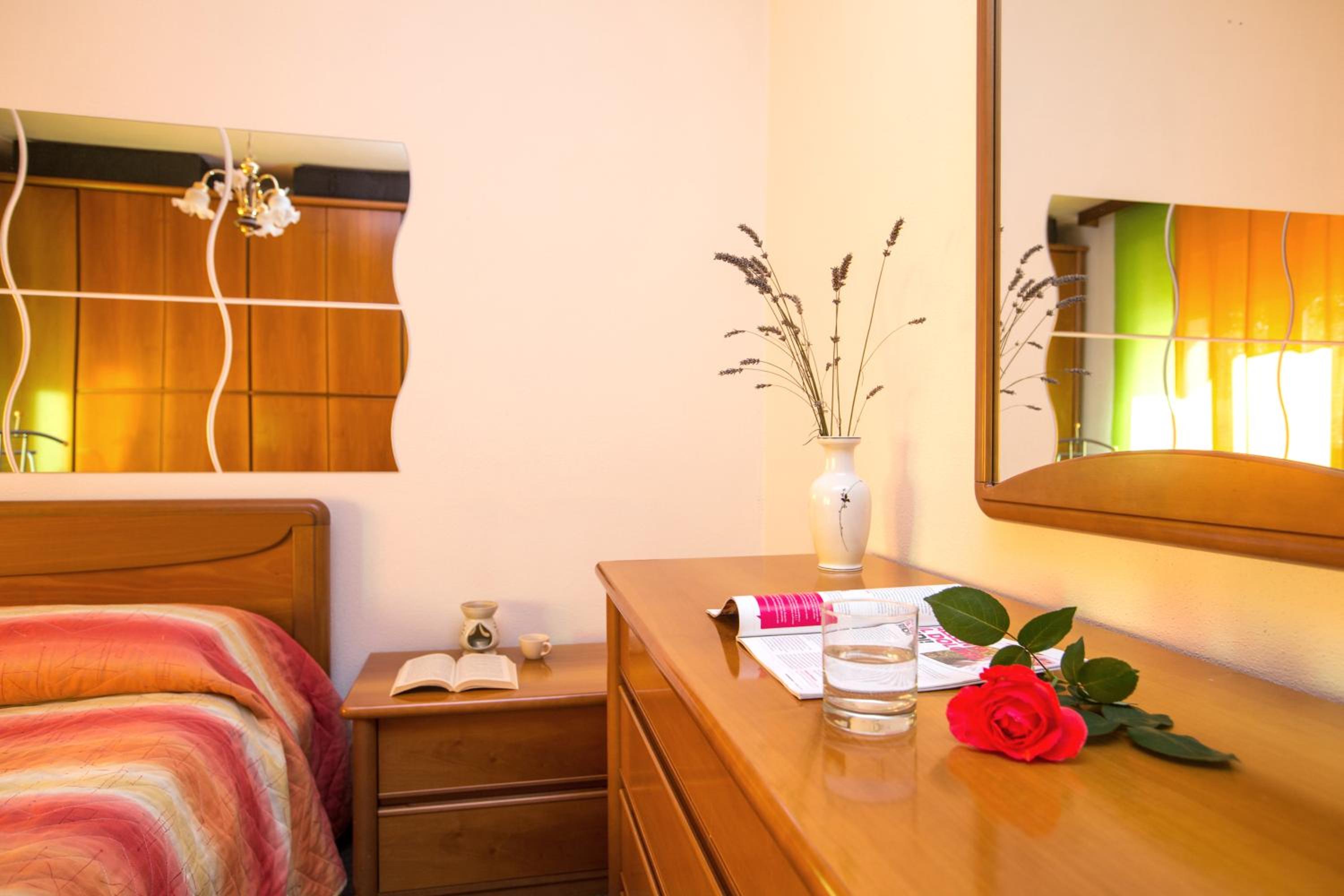 Deluxe Room - Photo 1