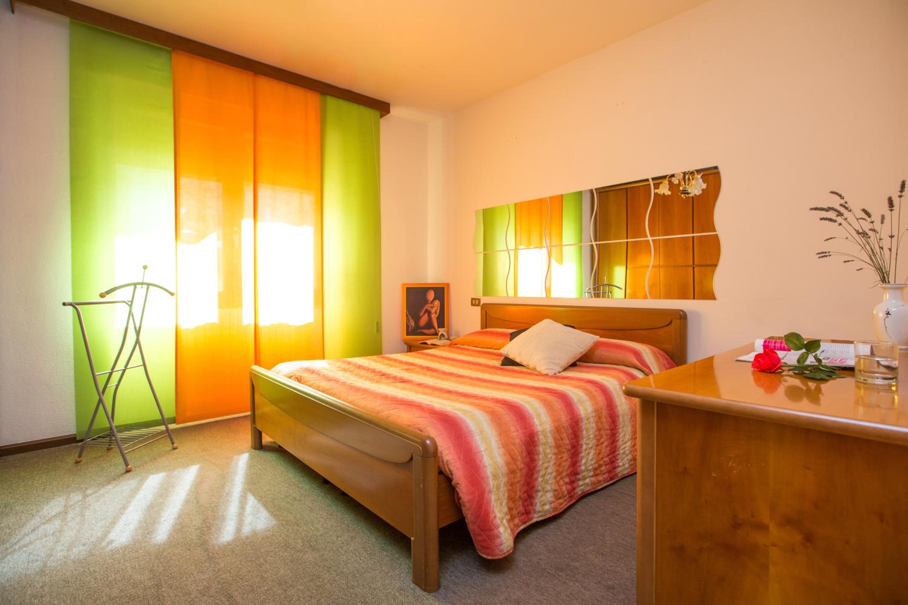Deluxe Room - Photo 2