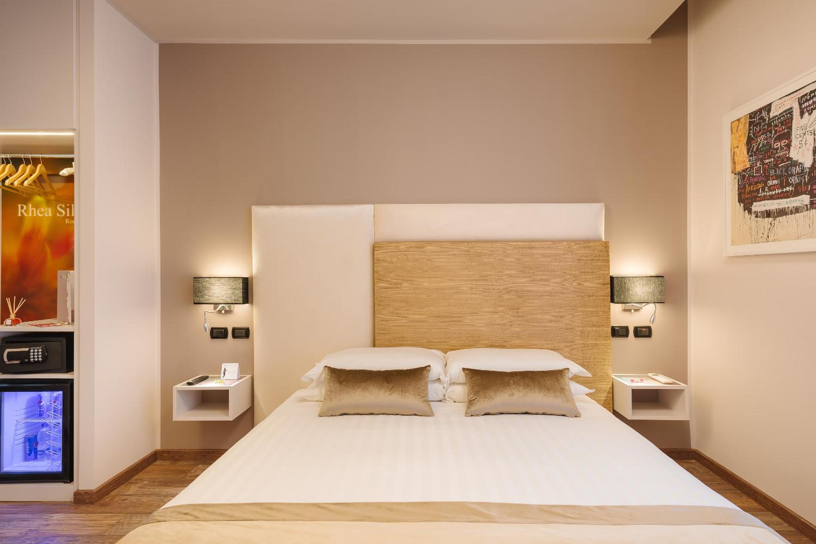 Deluxe Double or Twin Room photo 2