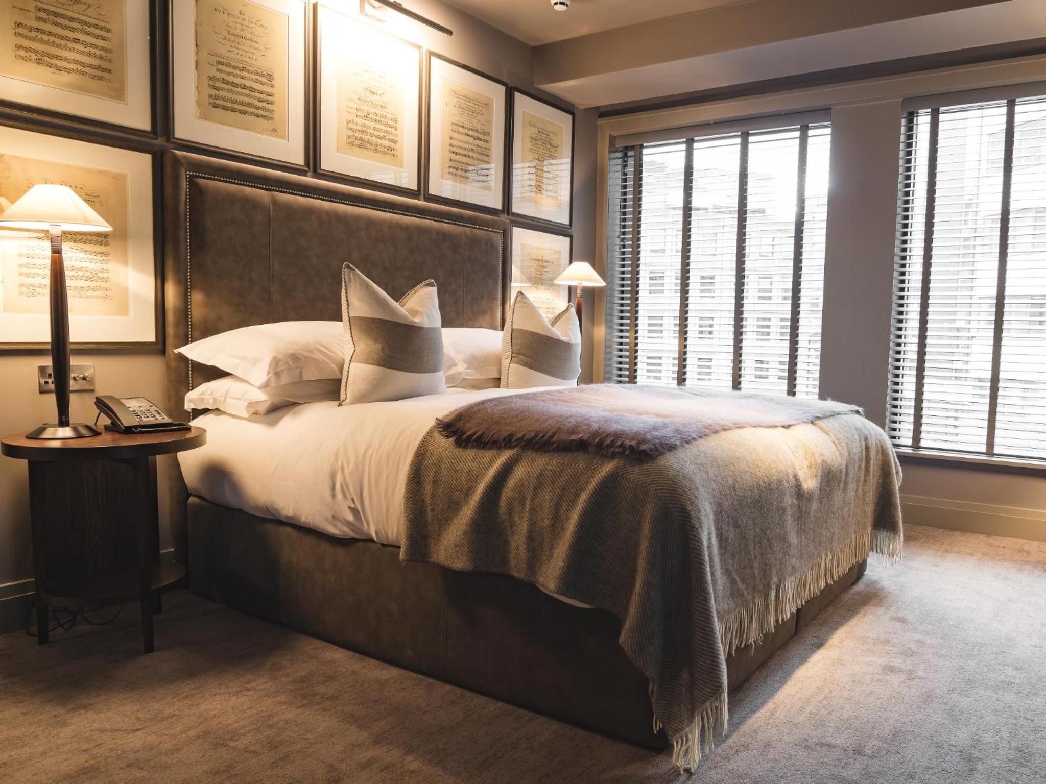 Signature Suite