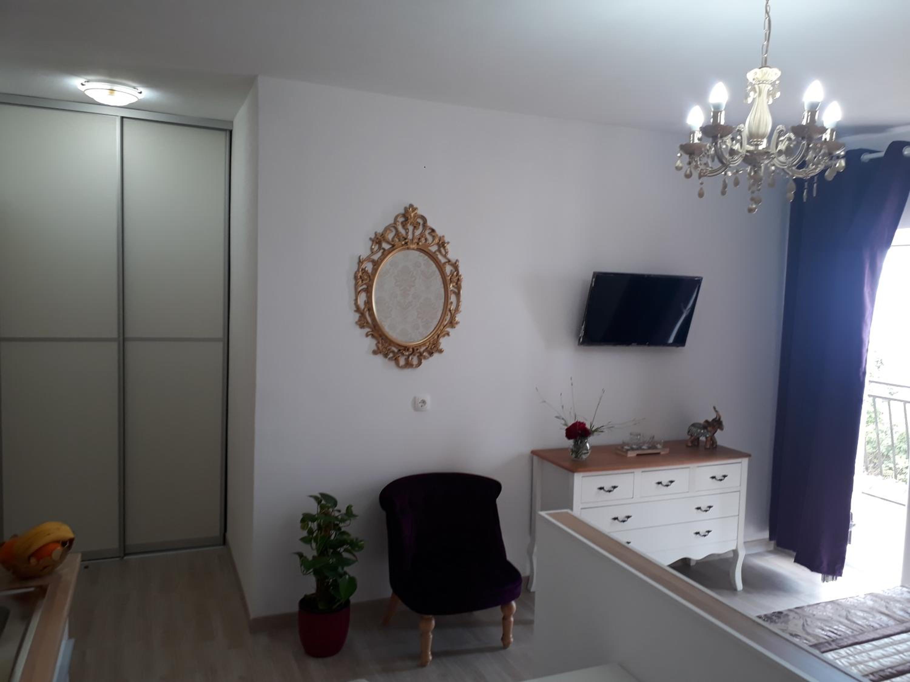 Studio Apartment with Sea View - Photo 10