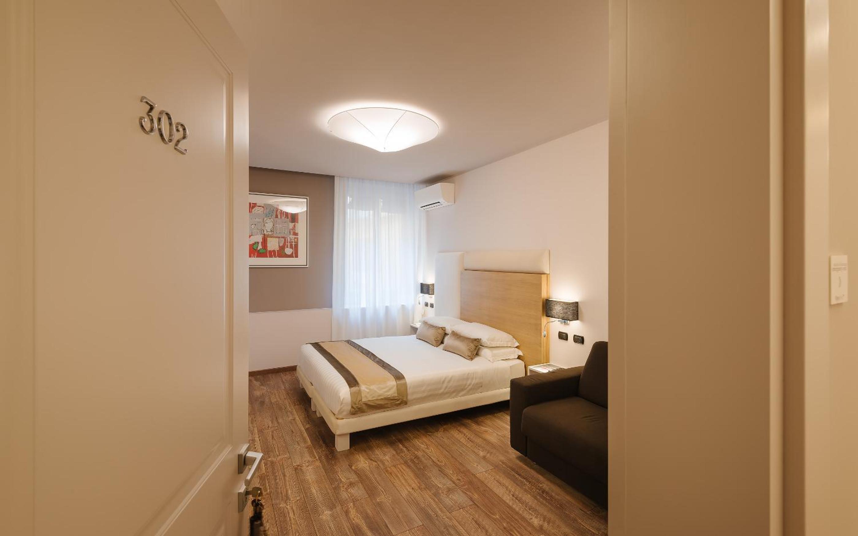 Deluxe Family Room photo 1