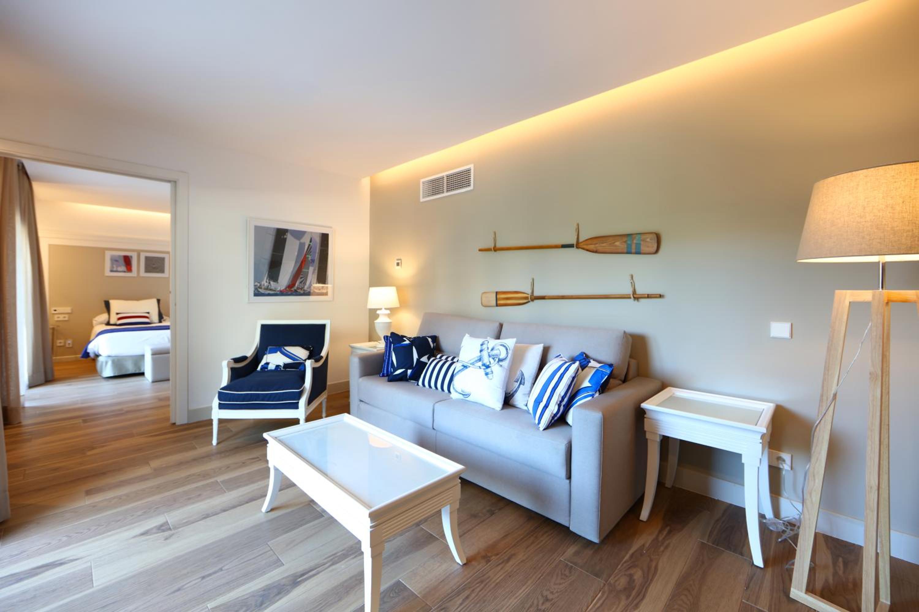 Junior Suite thumbnail 6