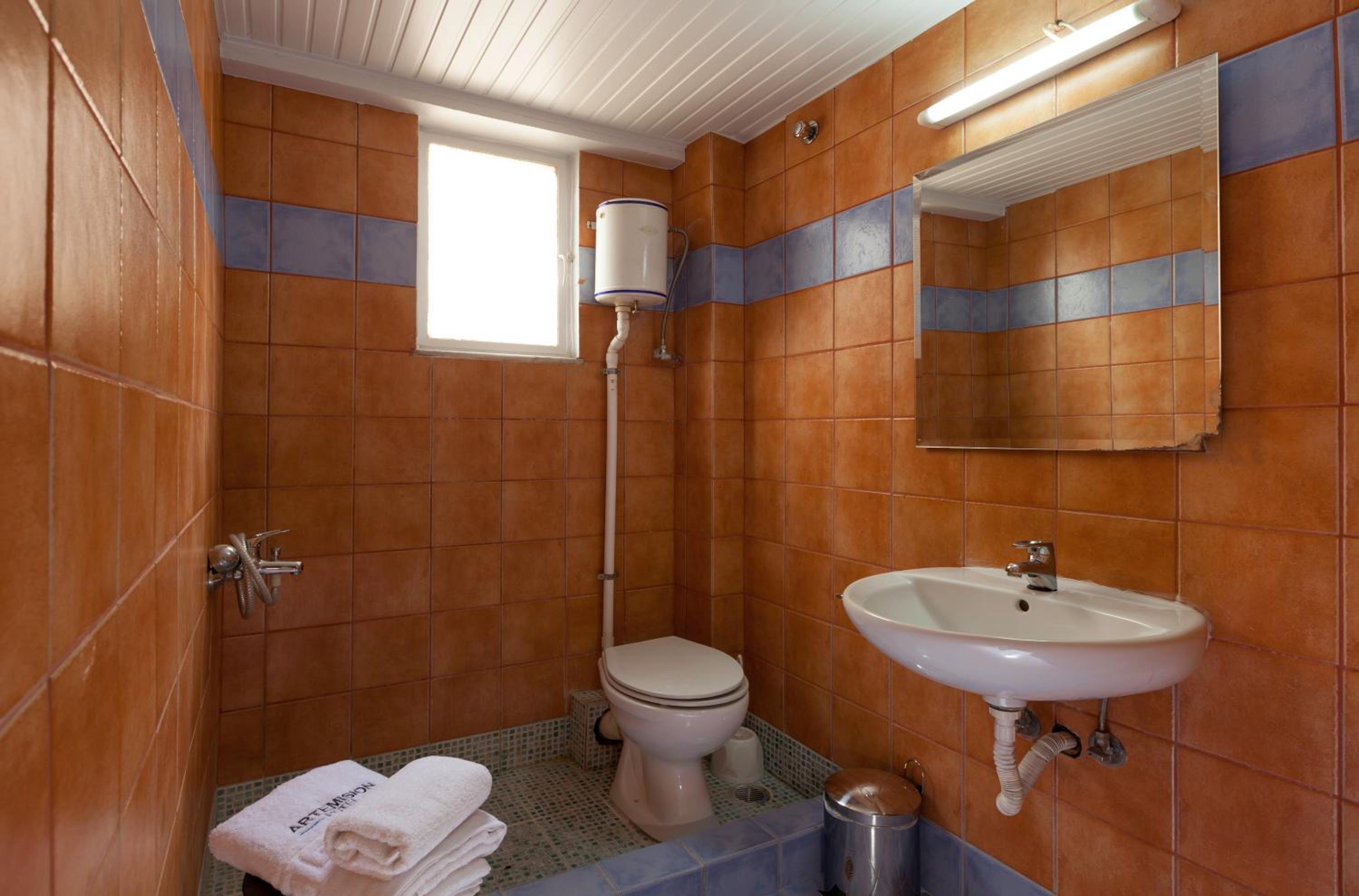 Single Room with Private Bathroom