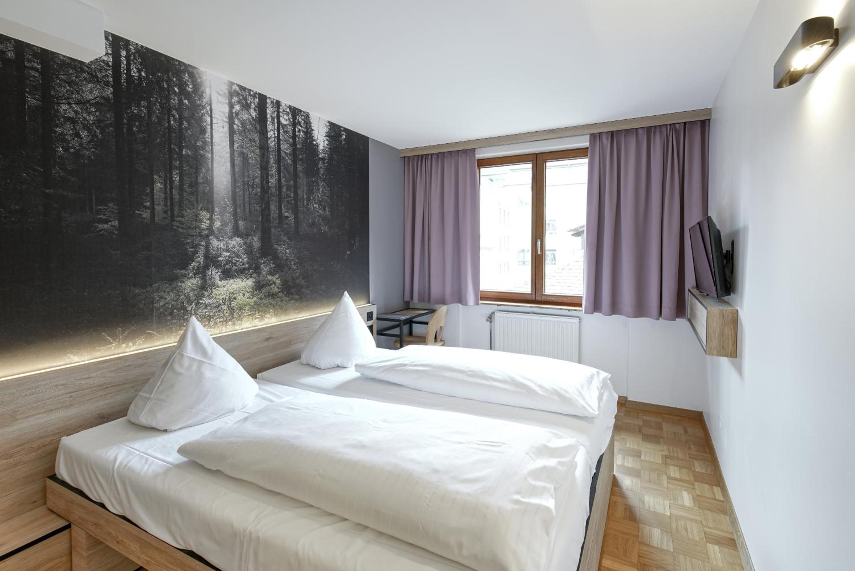 Classic Double Room - Photo 12