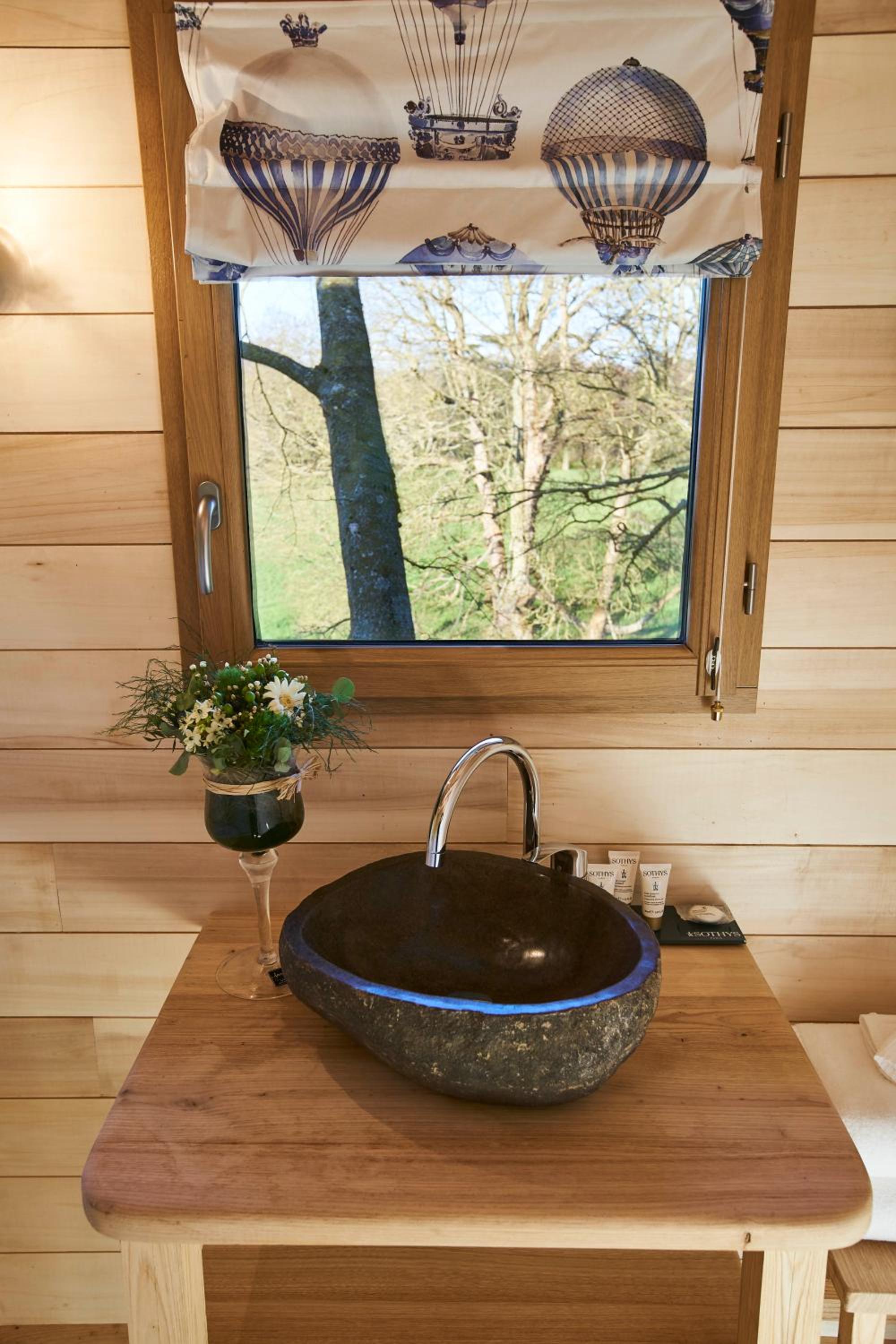 Cabane de Luxe dans les Arbres