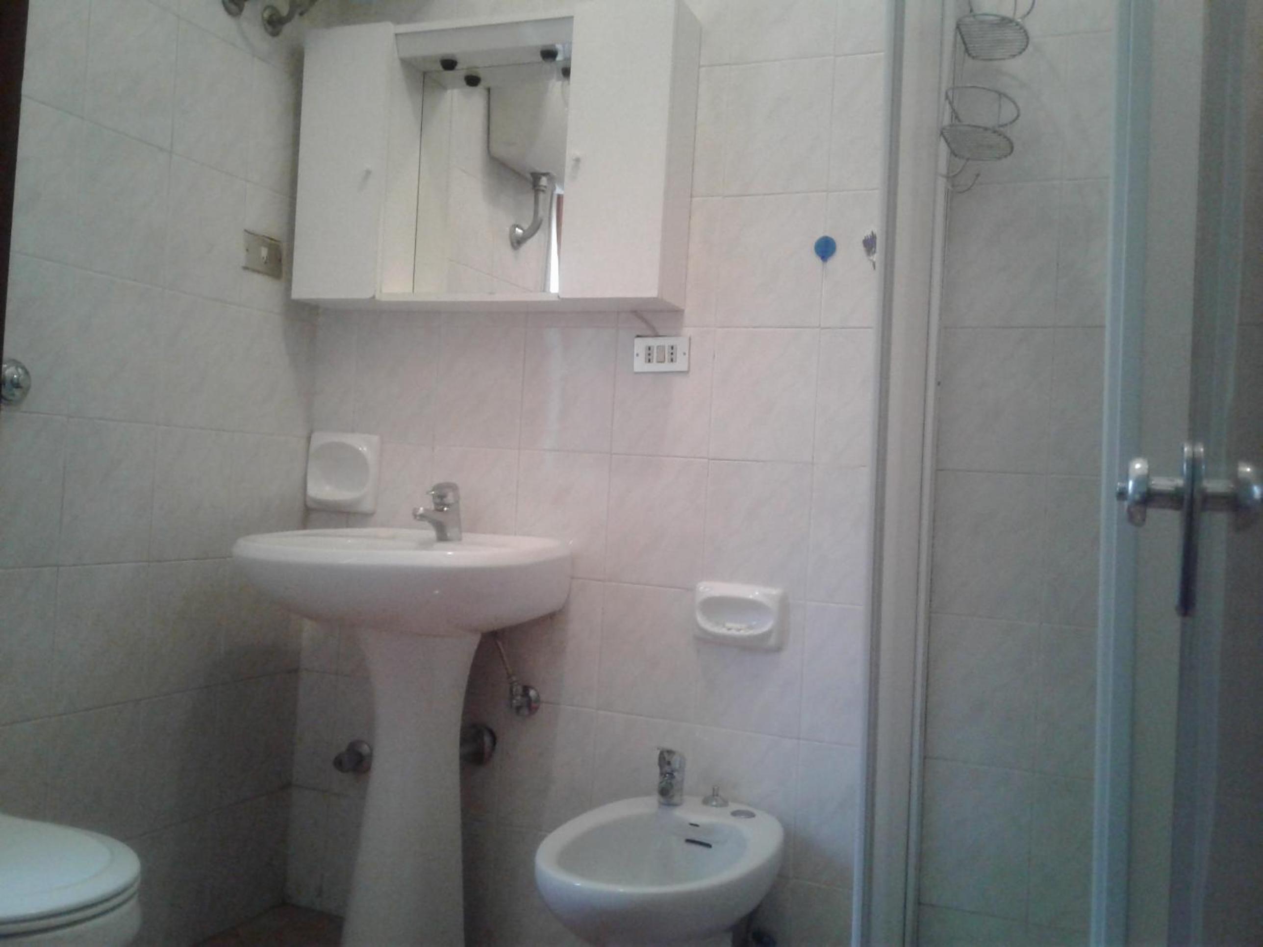Quadruple Room with Private Bathroom photo 2