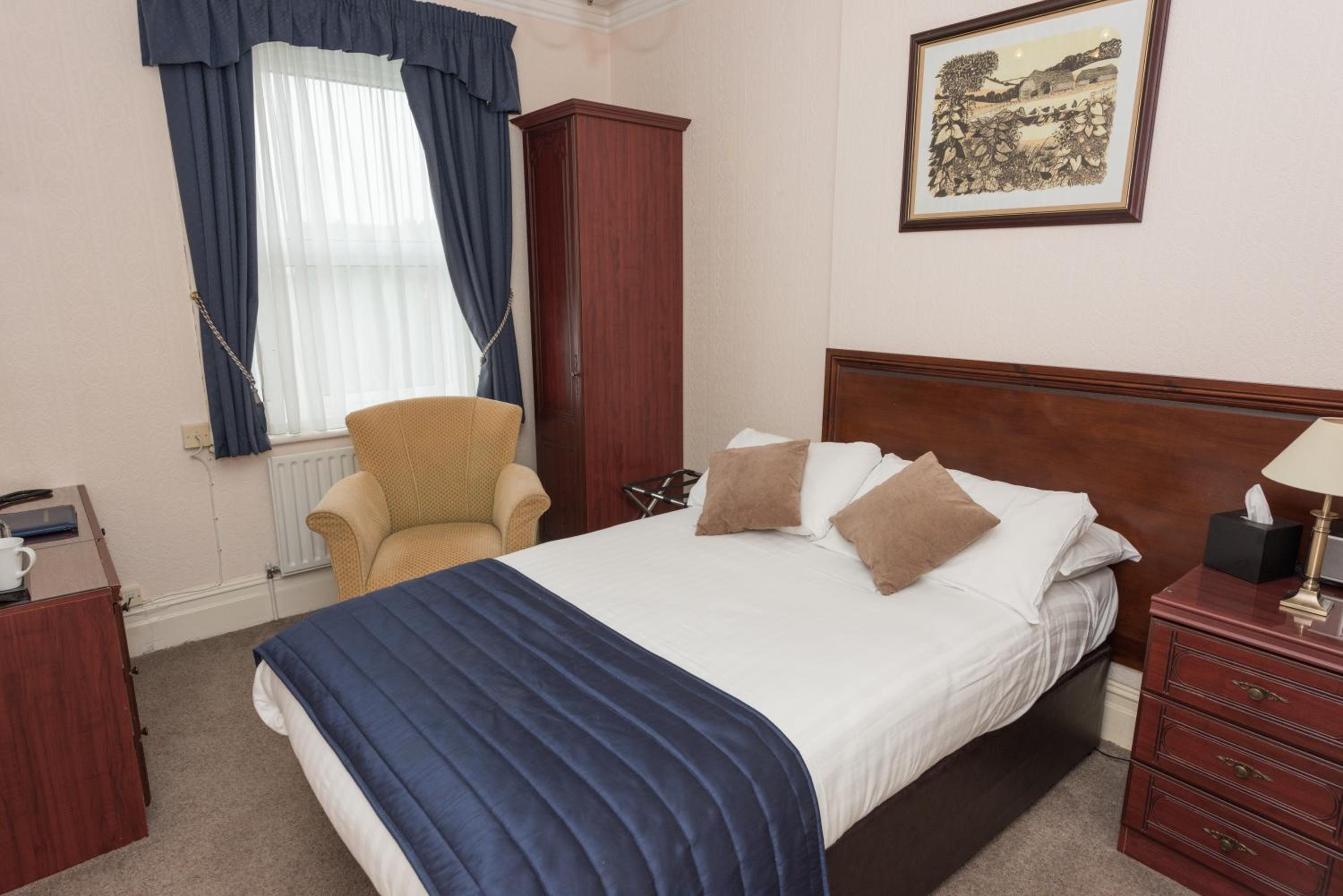 Classic Triple Room photo 2