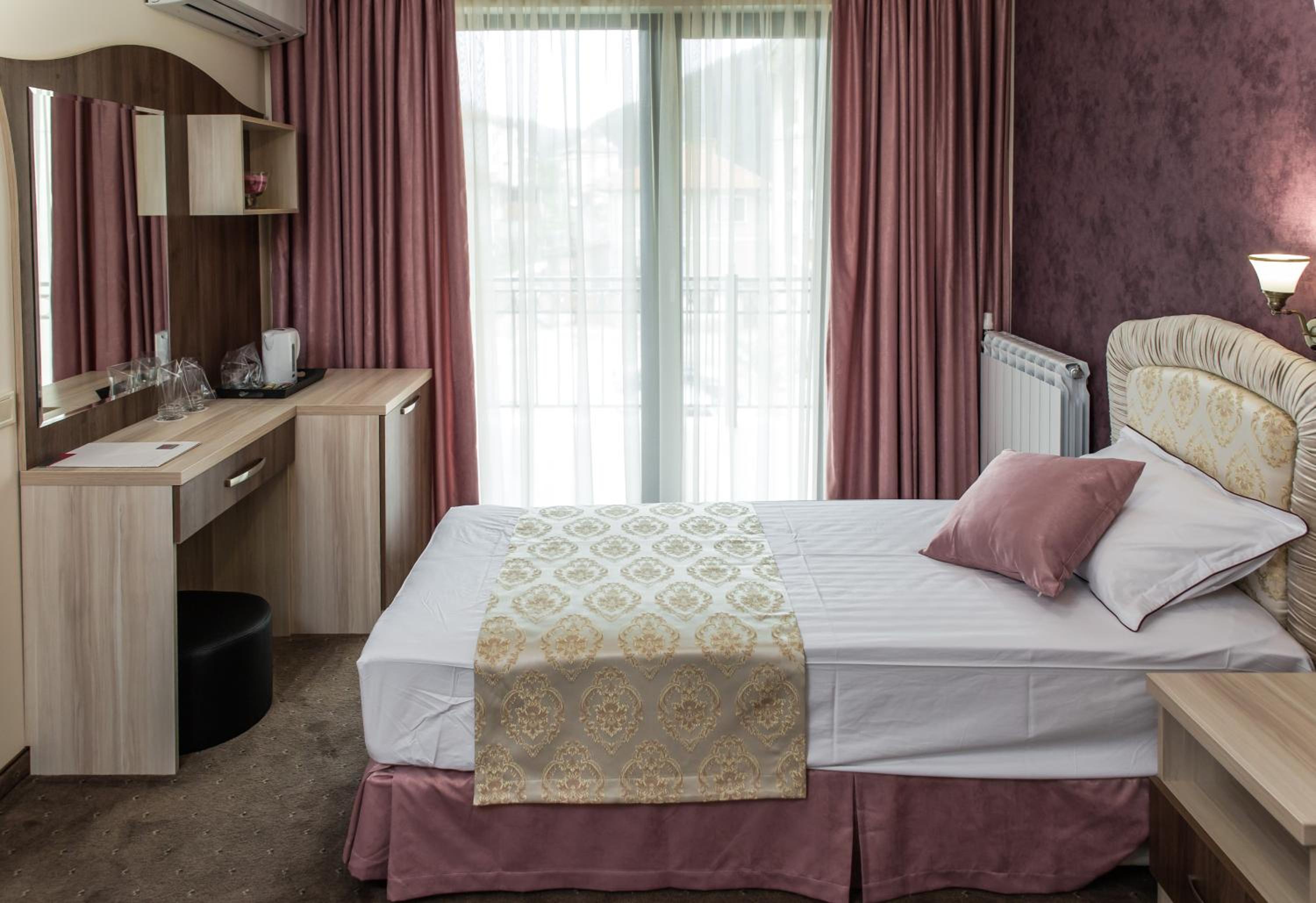 Double Room with Balcony photo 3