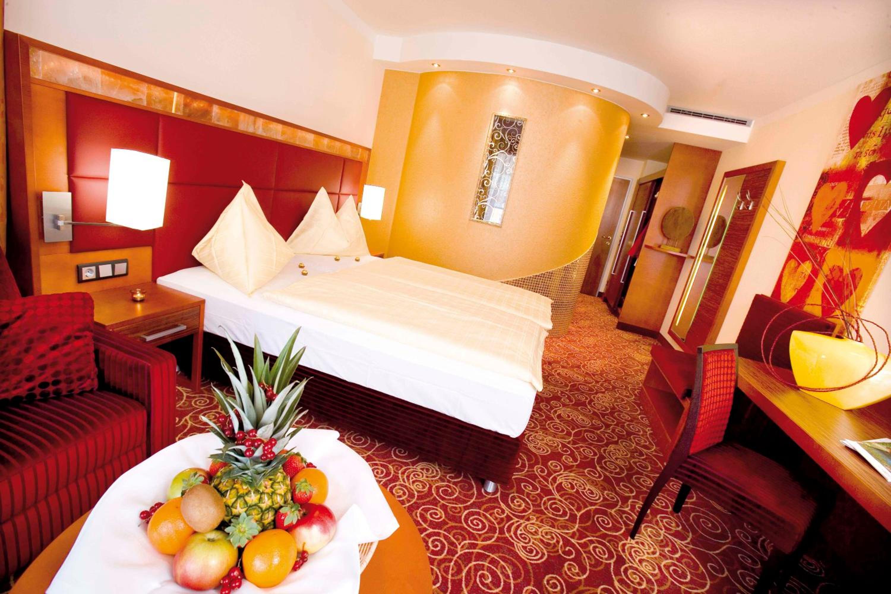 Deluxe Double Room with Spa Access