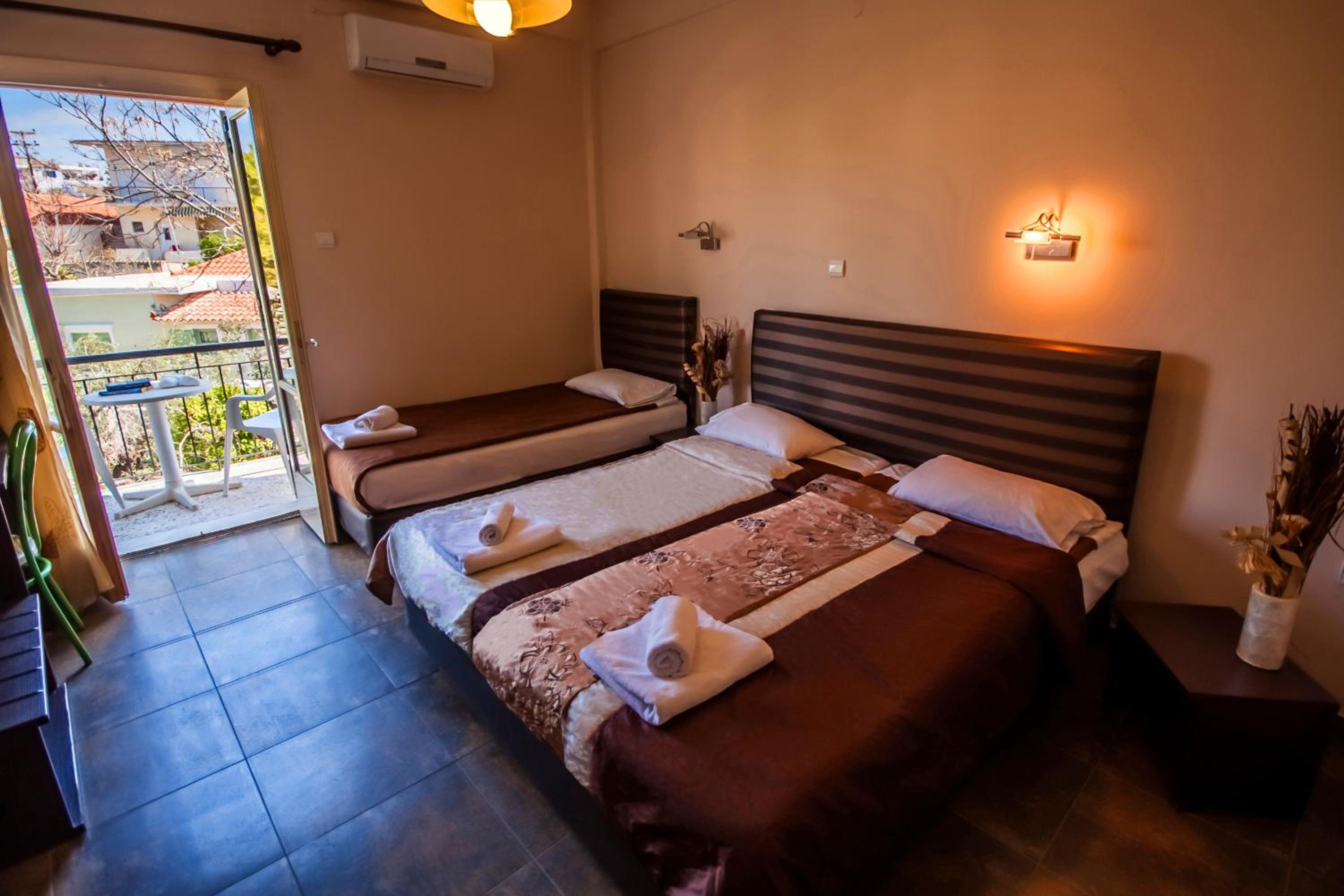 Triple Room with Garden View photo 1