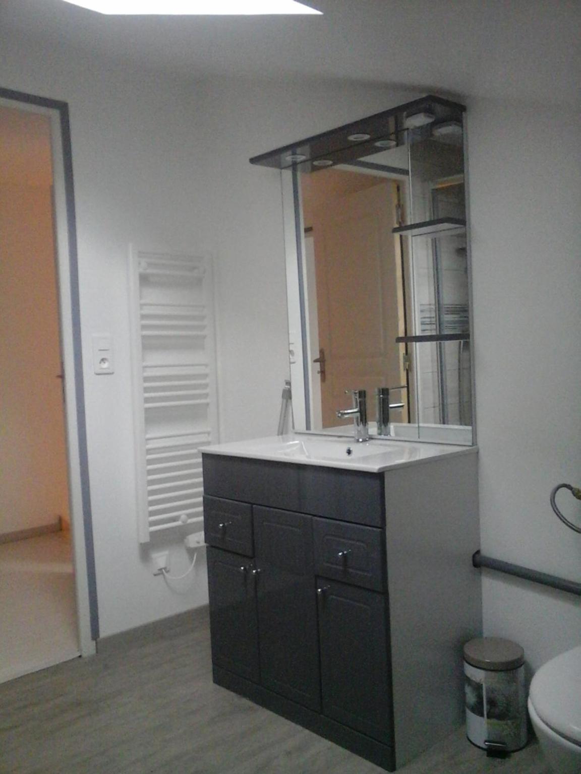 Two-Bedroom House - Photo 1