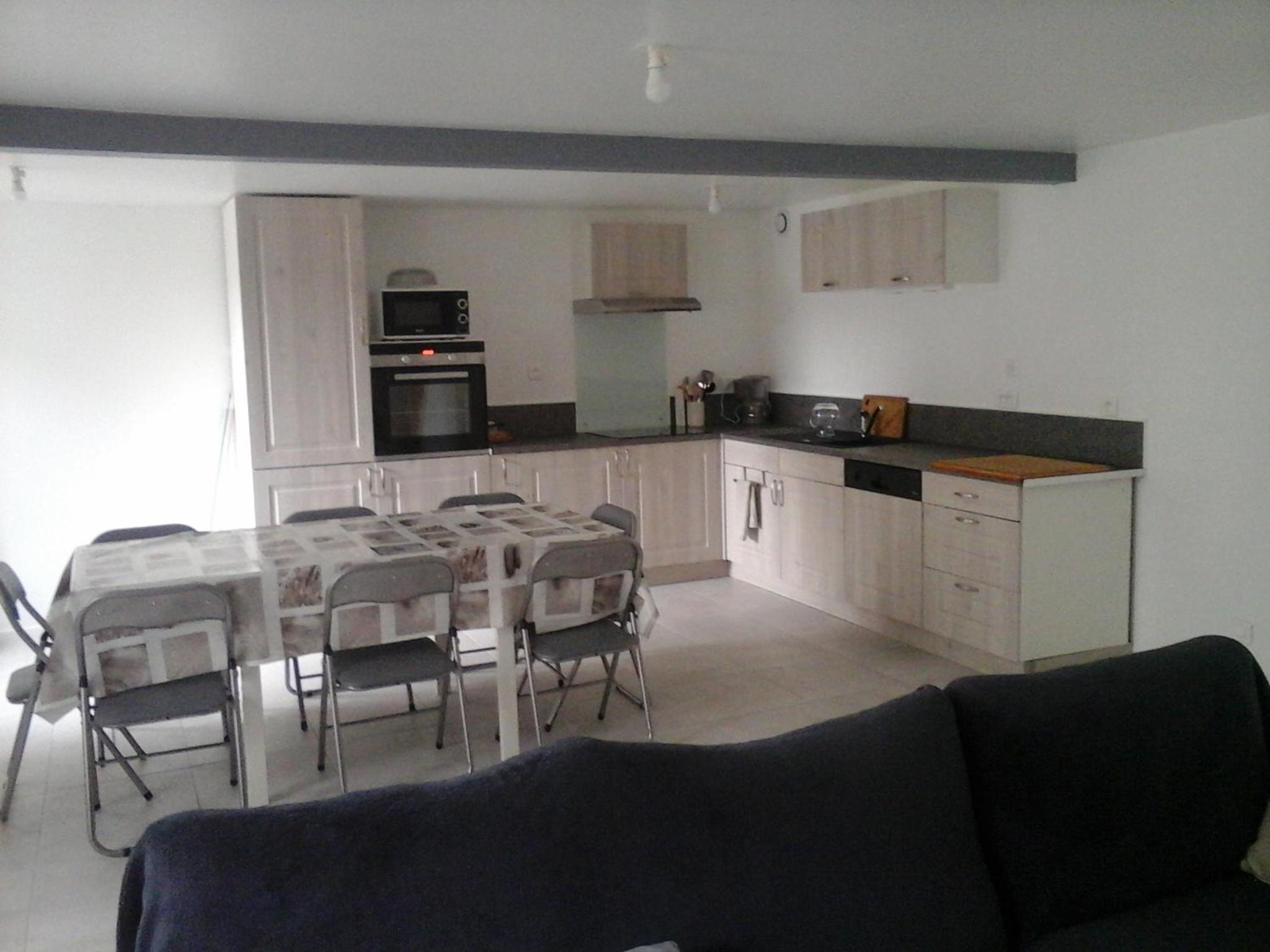 Two-Bedroom House - Photo 2