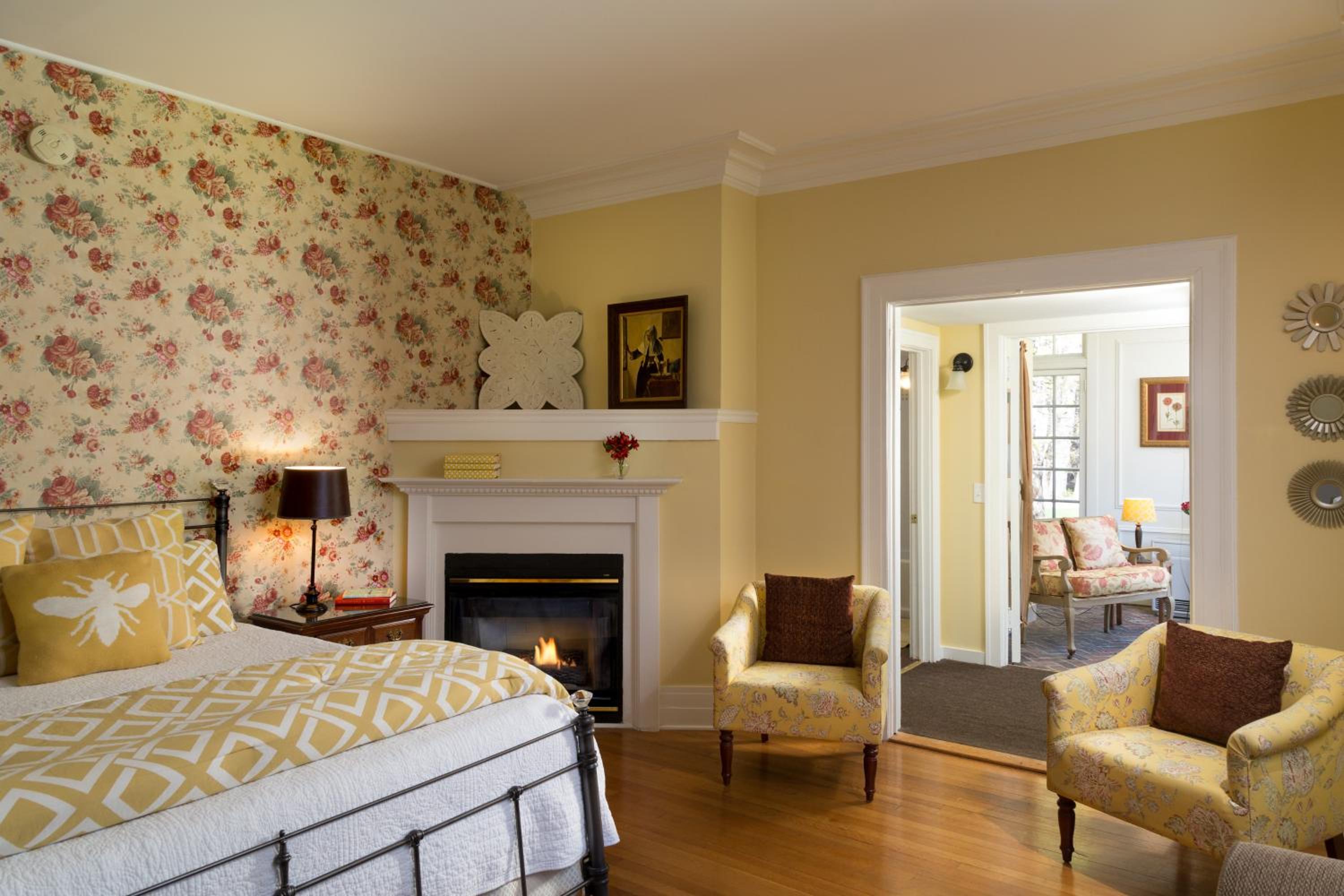 Room 11 - Deluxe King Room with Porch