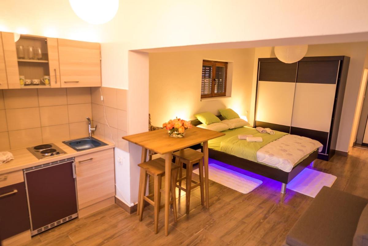 Studio Apartment photo 2