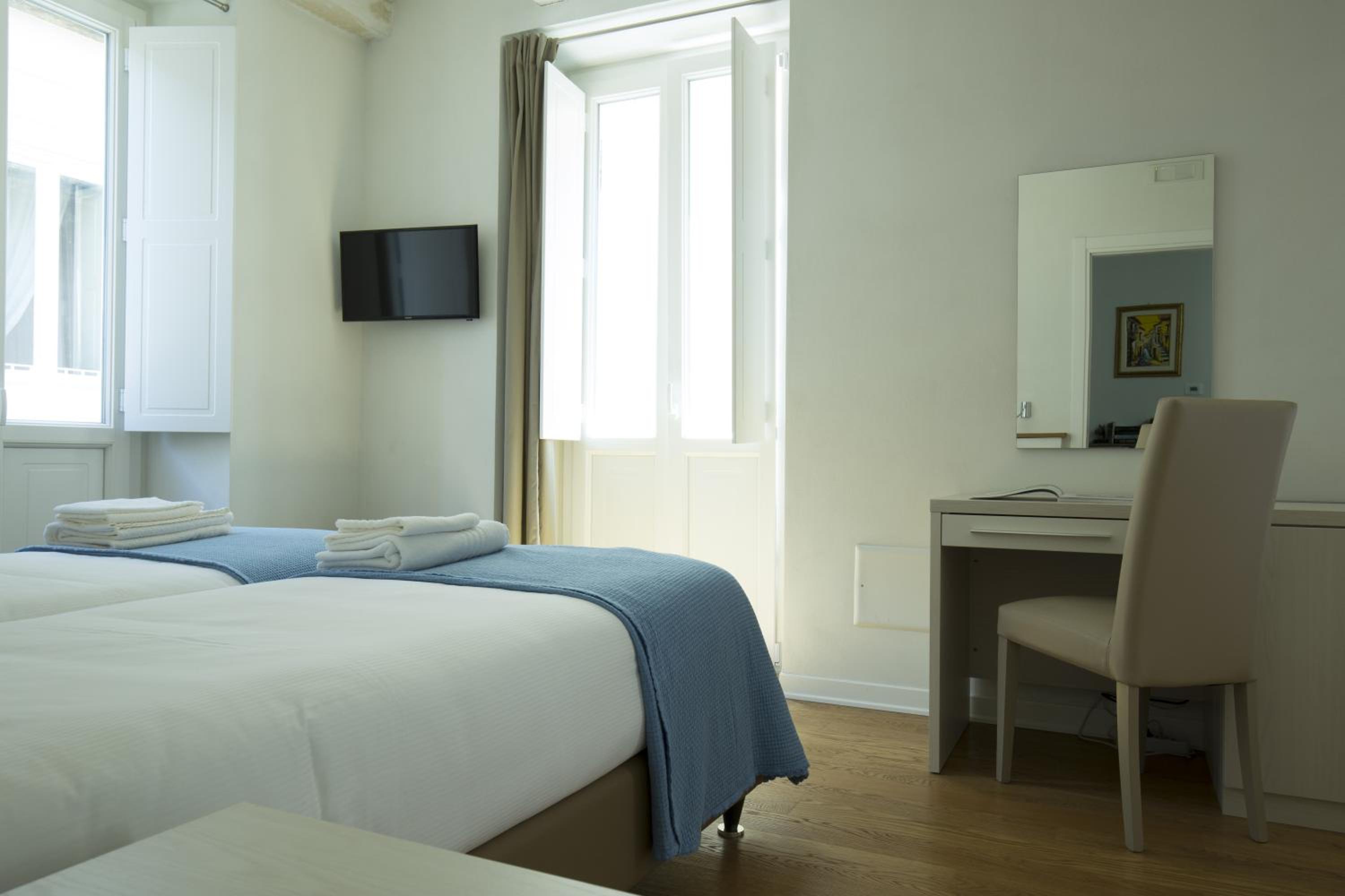 Triple Room with Private Bathroom photo 1