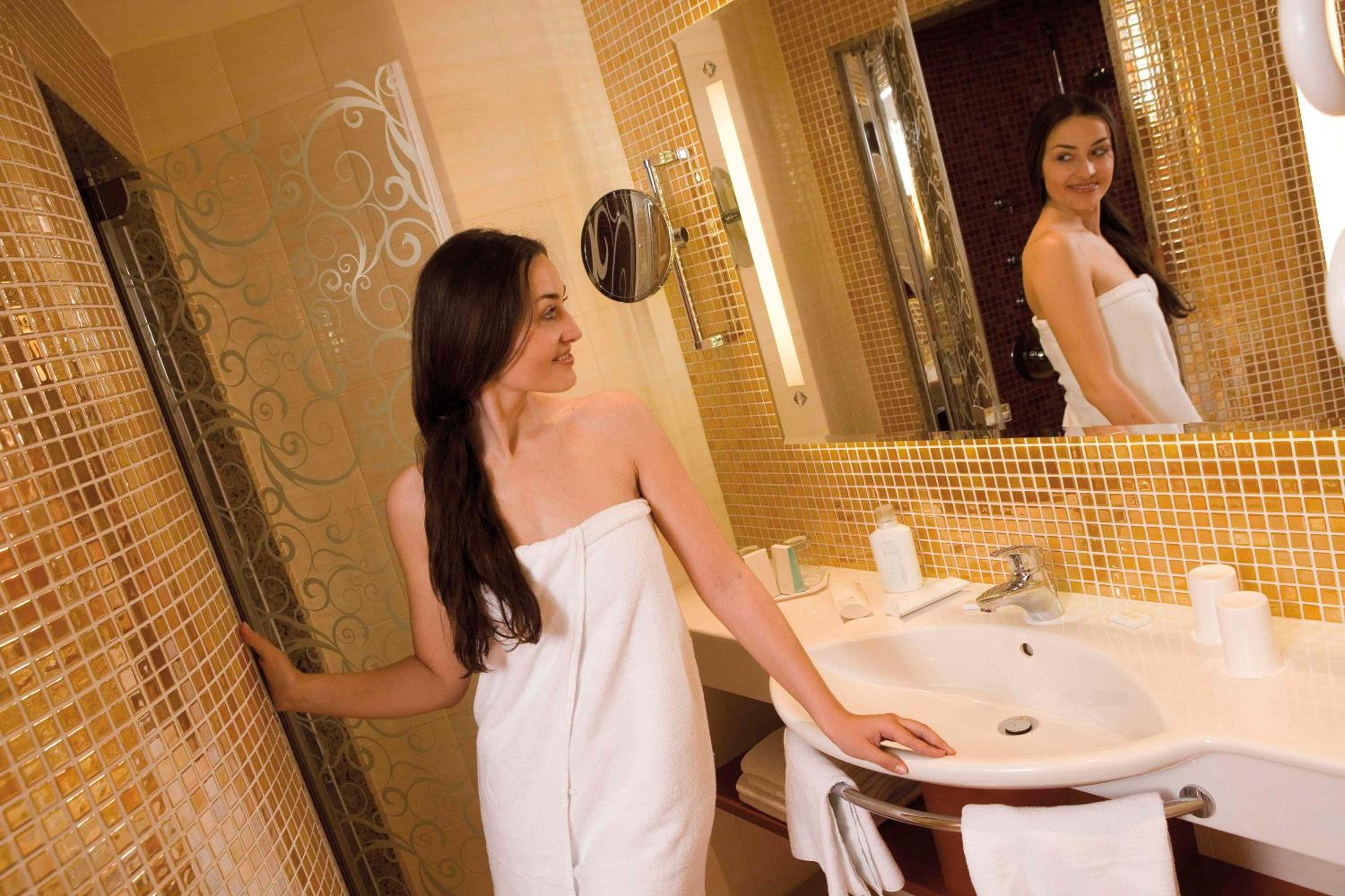 Deluxe Double Room with Spa Access photo 2