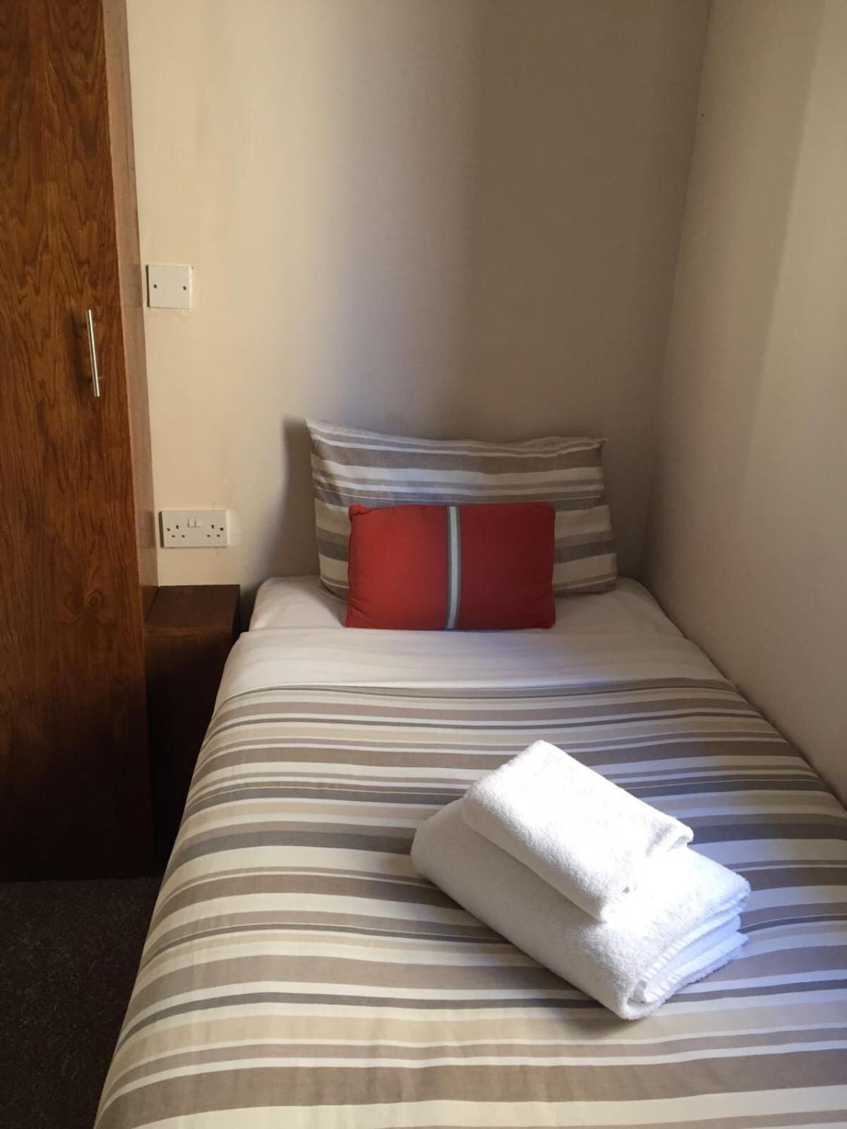 Single Room photo 3