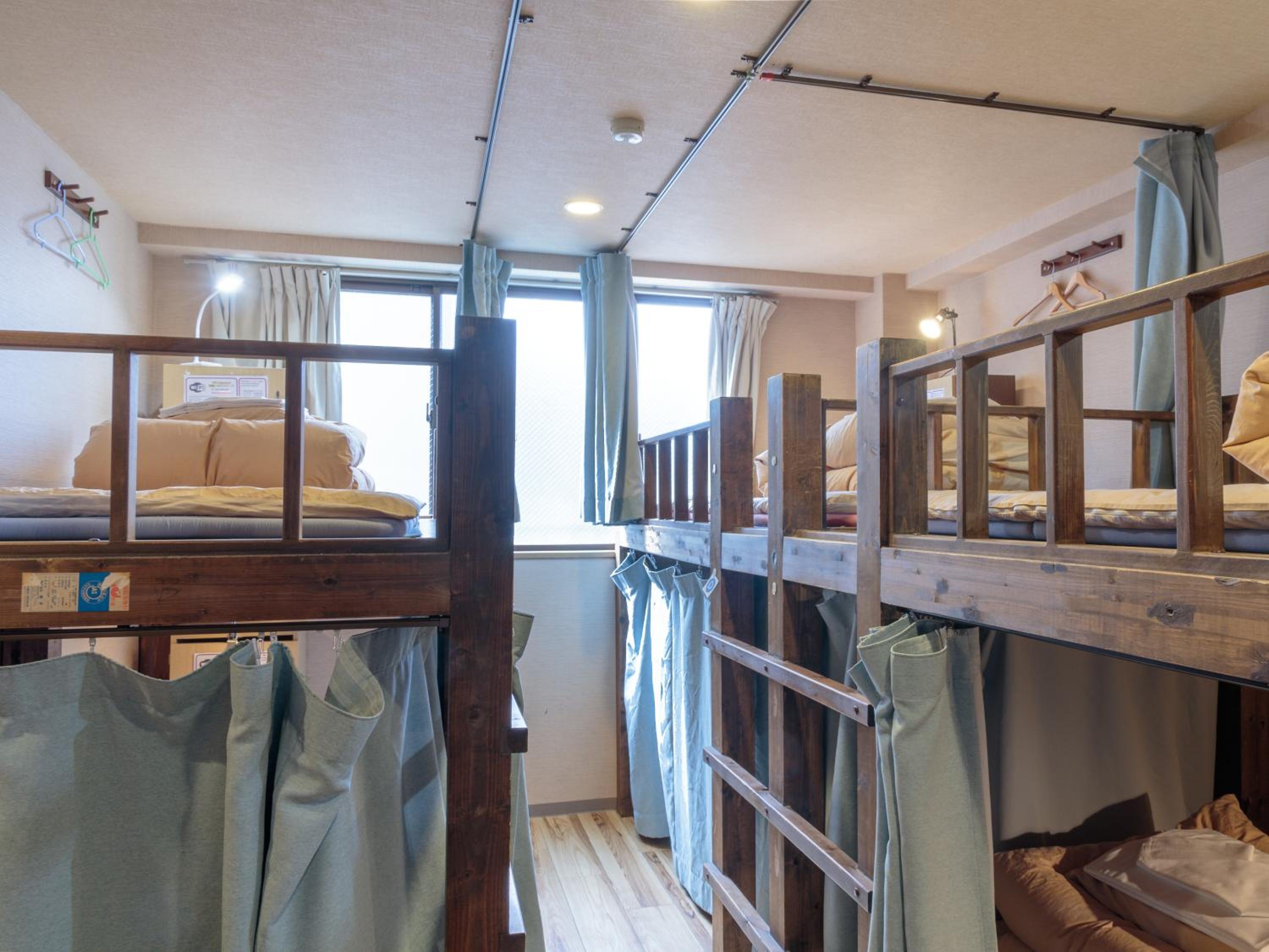 Bed in 8-Bed Mixed Dormitory Room (Adult only) photo 3