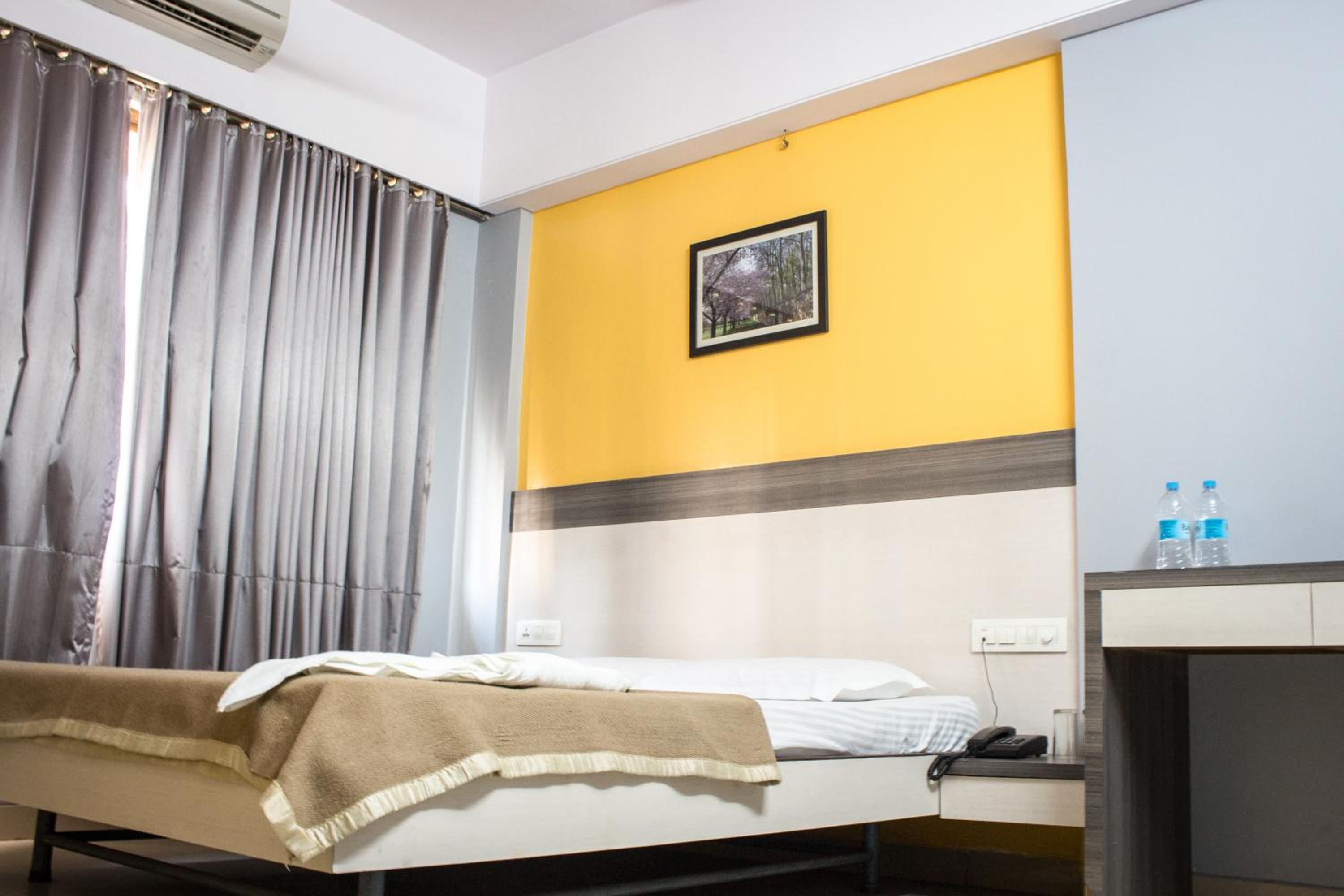 Economy Double Room photo 2