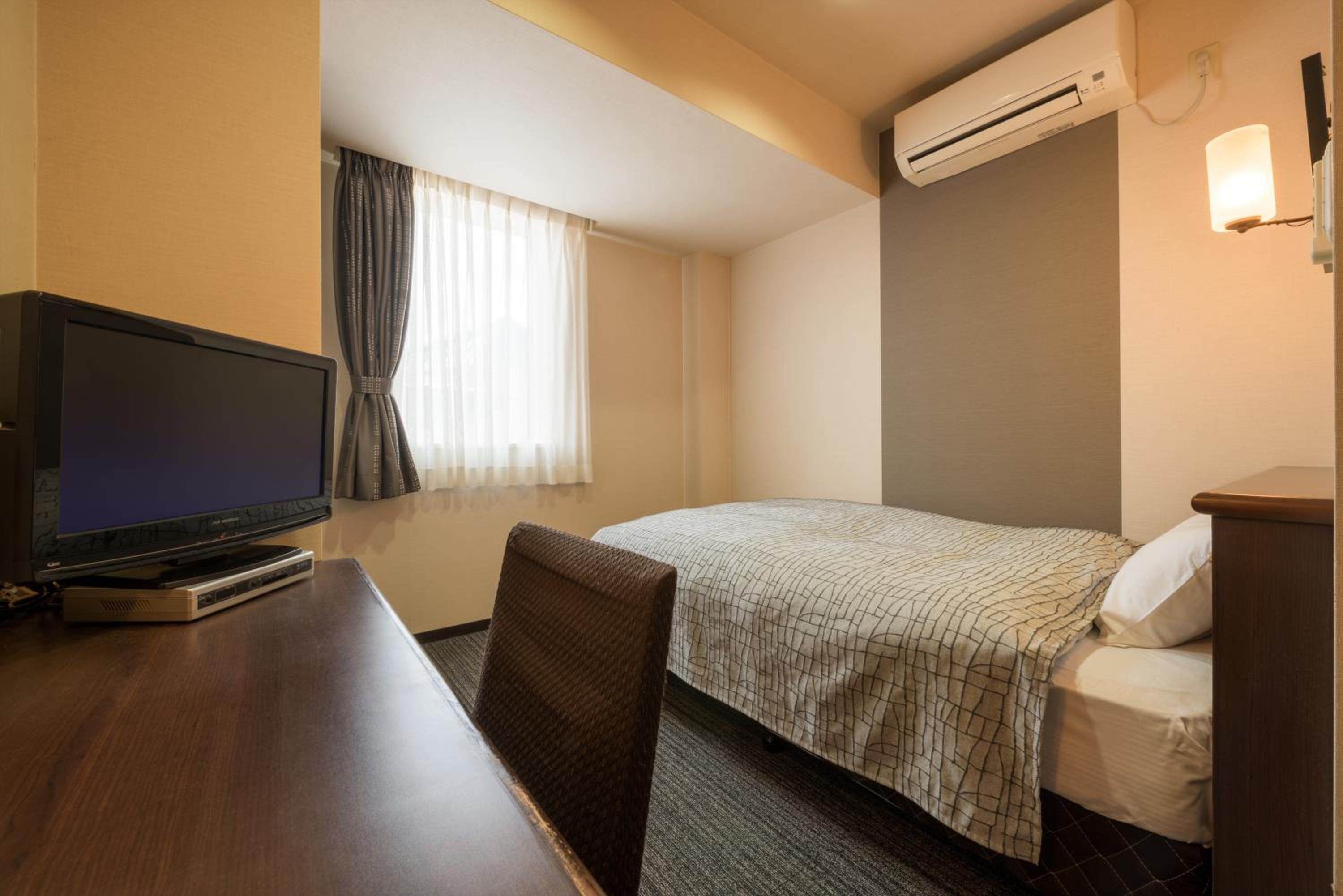 Single Room - Photo 3