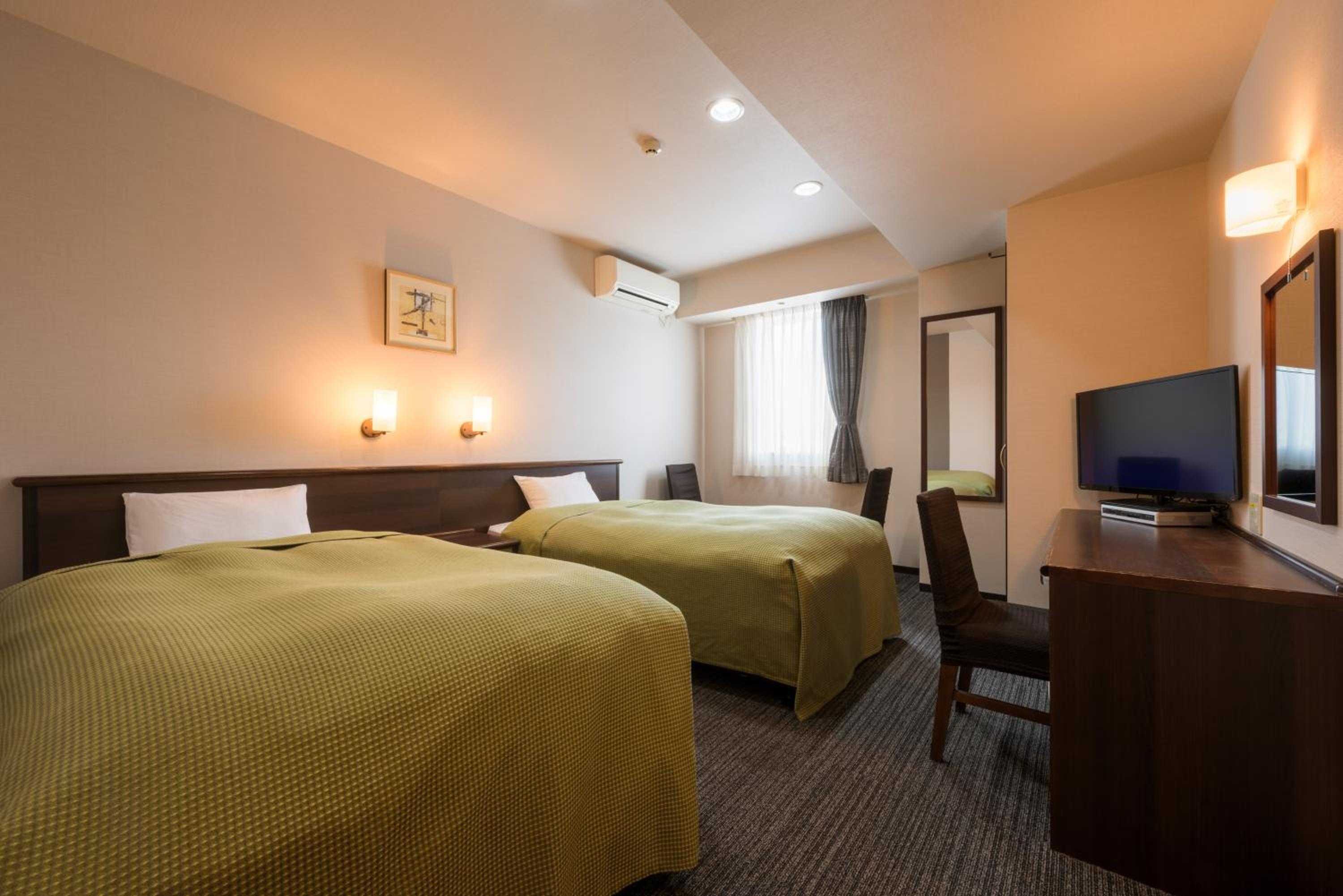 Standard Twin Room - Photo 1