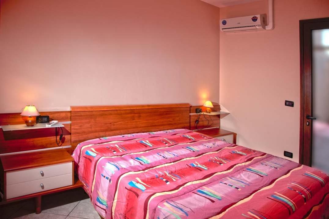 Double or Twin Room - Photo 13