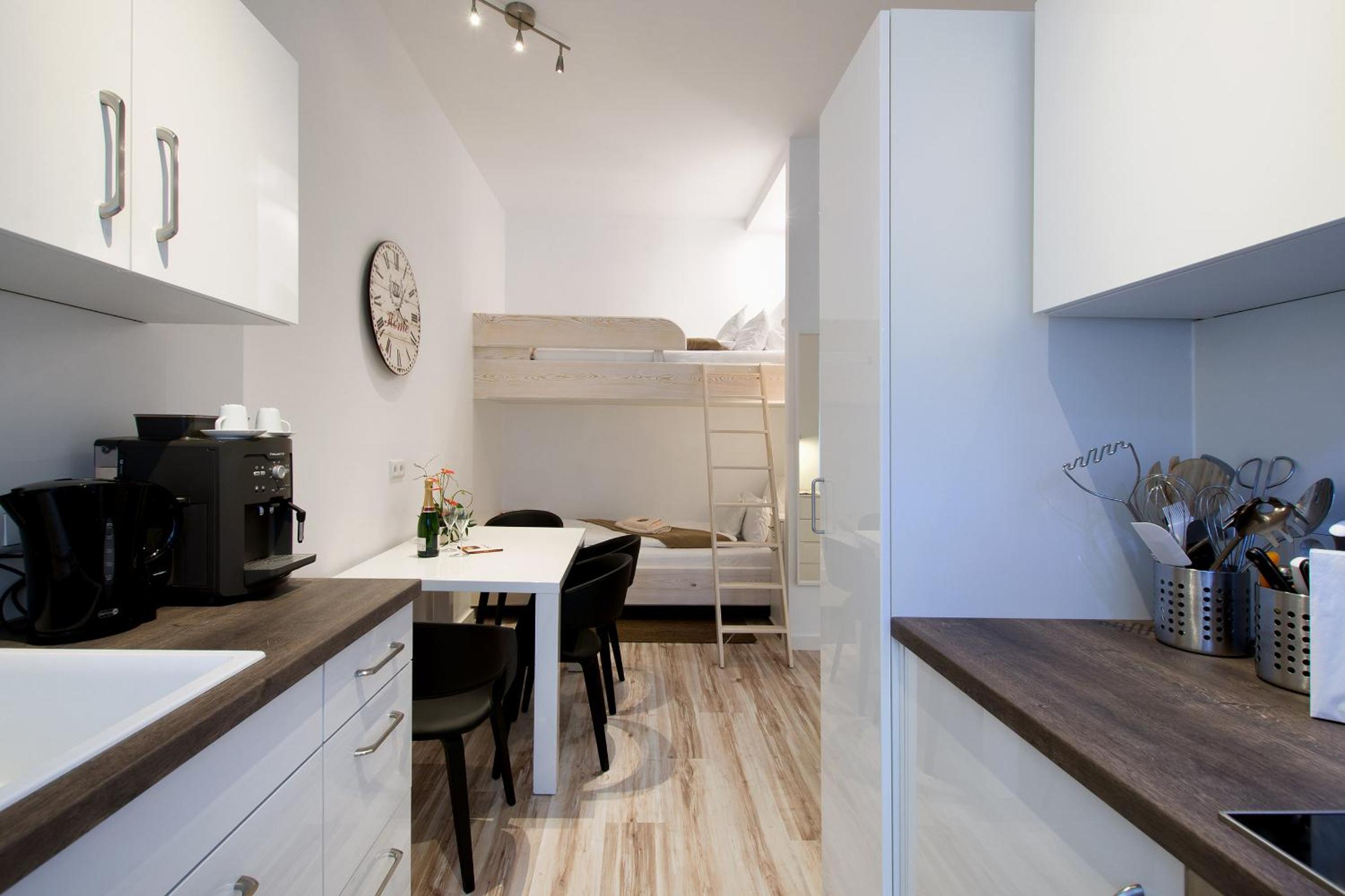Studio Apartment photo 1