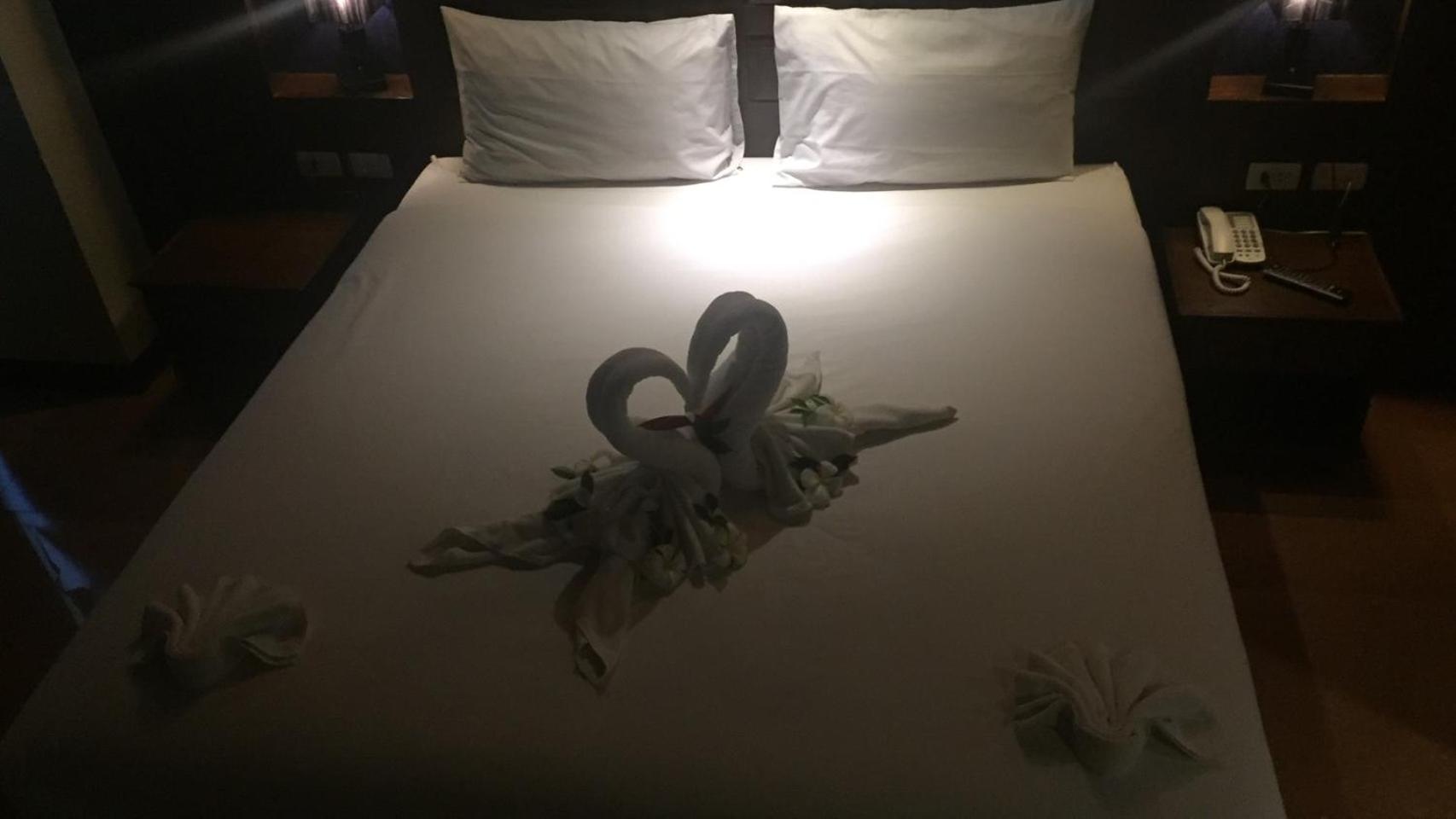 Grand Deluxe with Pool Access Room photo 3