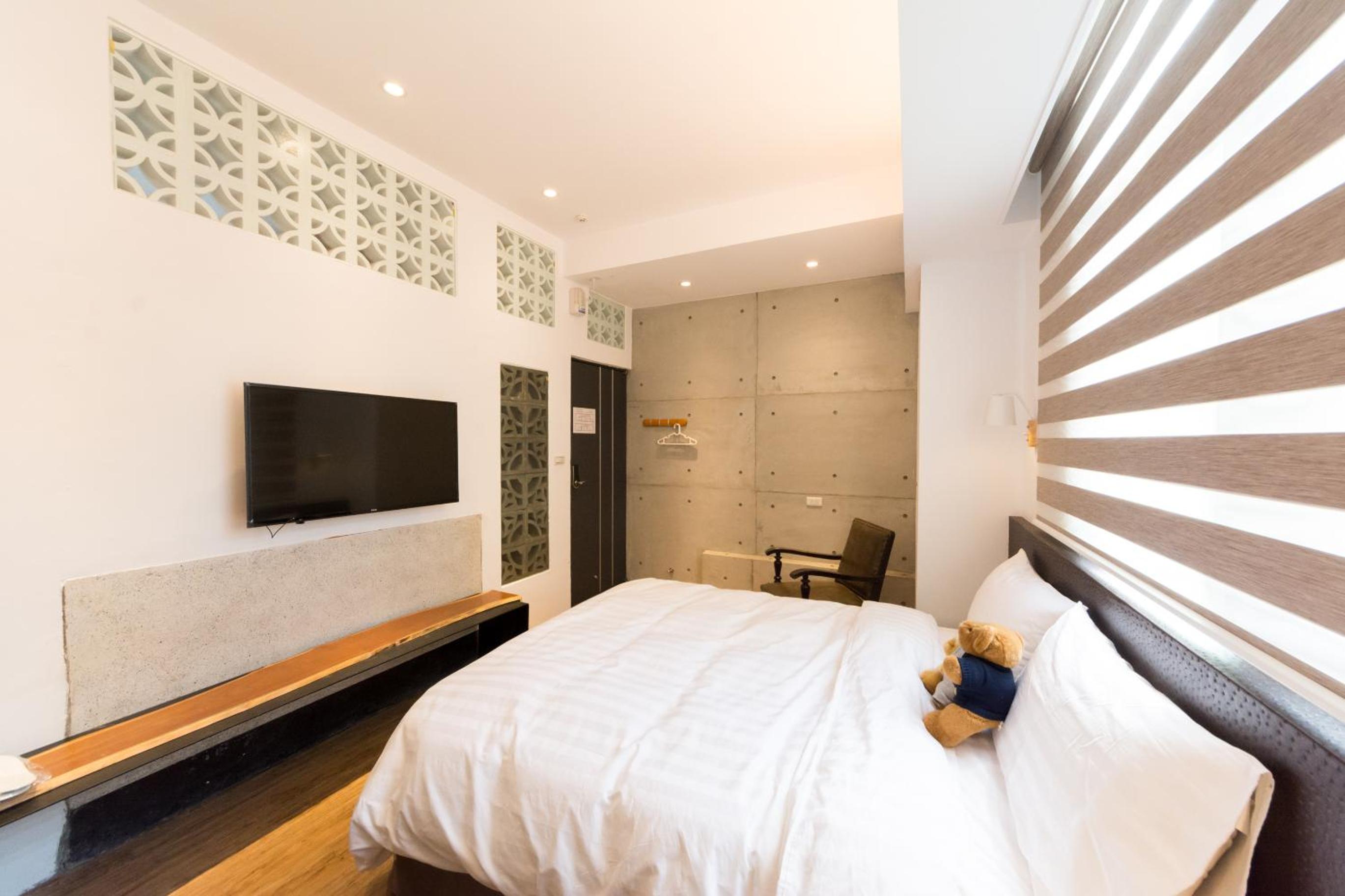 Large Double Room photo 1
