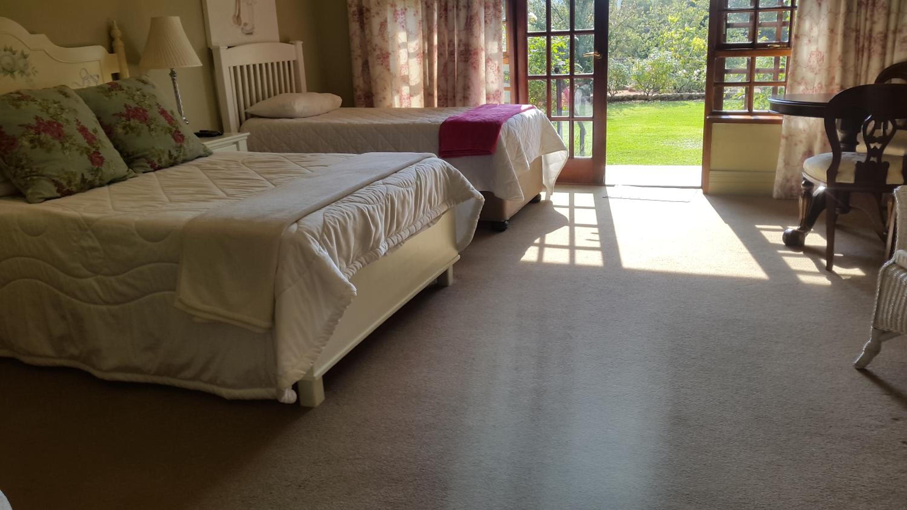 Family Room - Photo 6